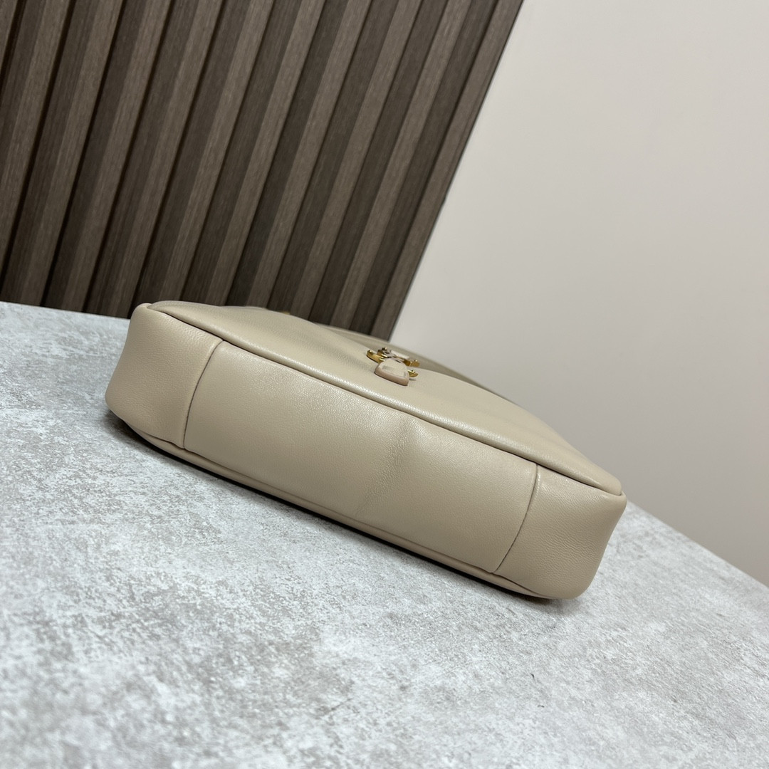 Y51 LE 5 À 7 IN SMOOTH LAMBSKIN white 9 X 6.3 X 2.5 INCHES