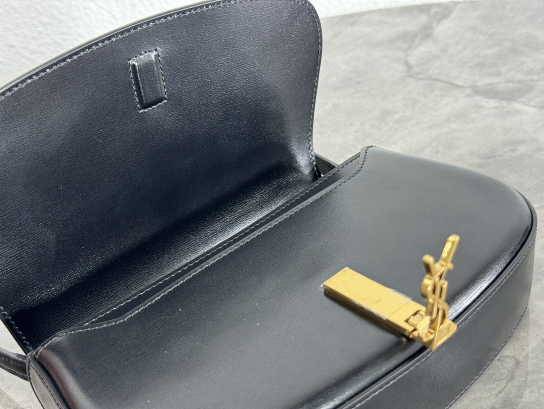 Y51 MINI VOLTAIRE IN BOX Sa1nt Lau*nt 8.3" X 4.3" X 1.8"