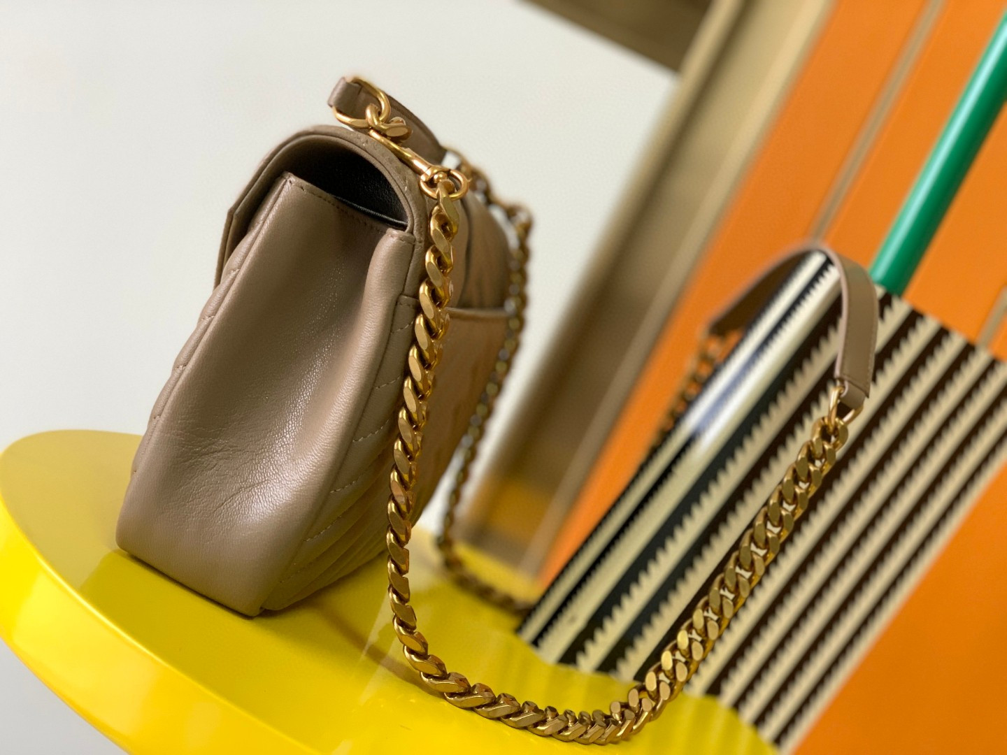 Y51 COLLEGE MEDIUM IN QUILTED LEATHER BROWN 9.4 X 6.6 X 2.5 INCHES