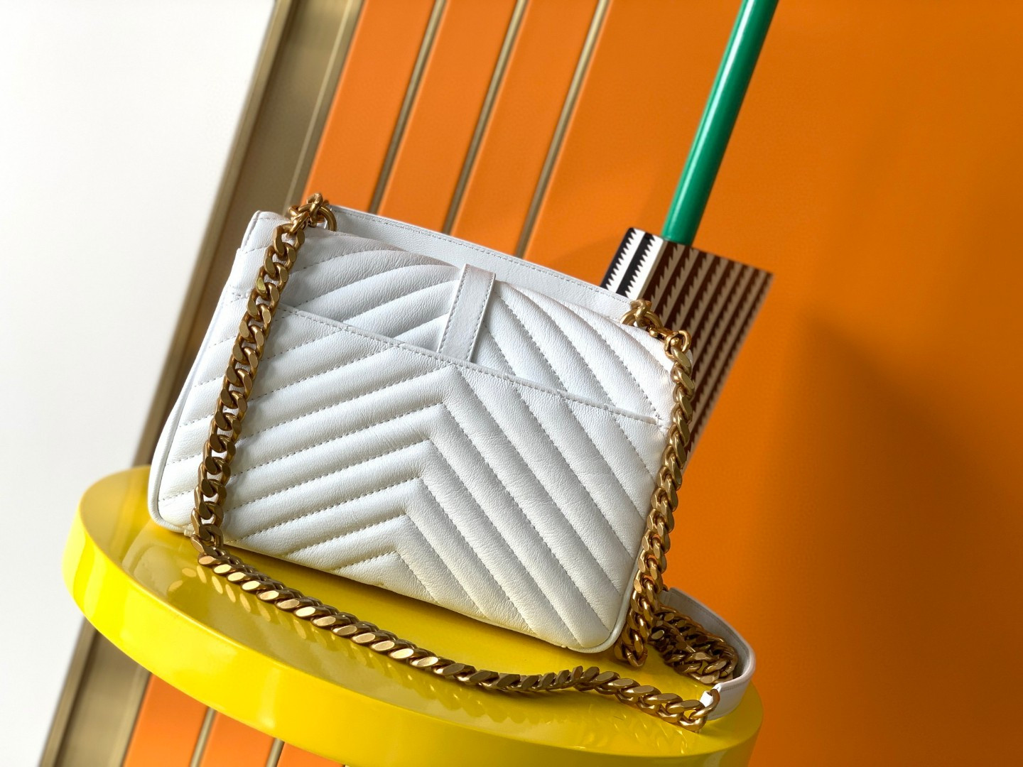 Y51 COLLEGE MEDIUM IN QUILTED LEATHER white  9.4 X 6.6 X 2.5 INCHES