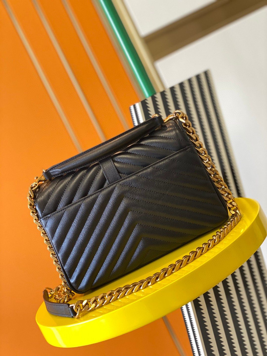 Y51 COLLEGE MEDIUM IN QUILTED LEATHER BLACK 9.4 X 6.6 X 2.5 INCHES