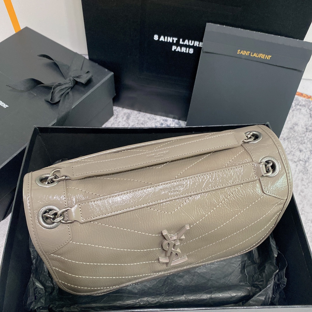 Y51 NIKI MEDIUM IN VINTAGE LEATHER LIGHT GRAY 11 X 7.8 X 3.3 INCHES