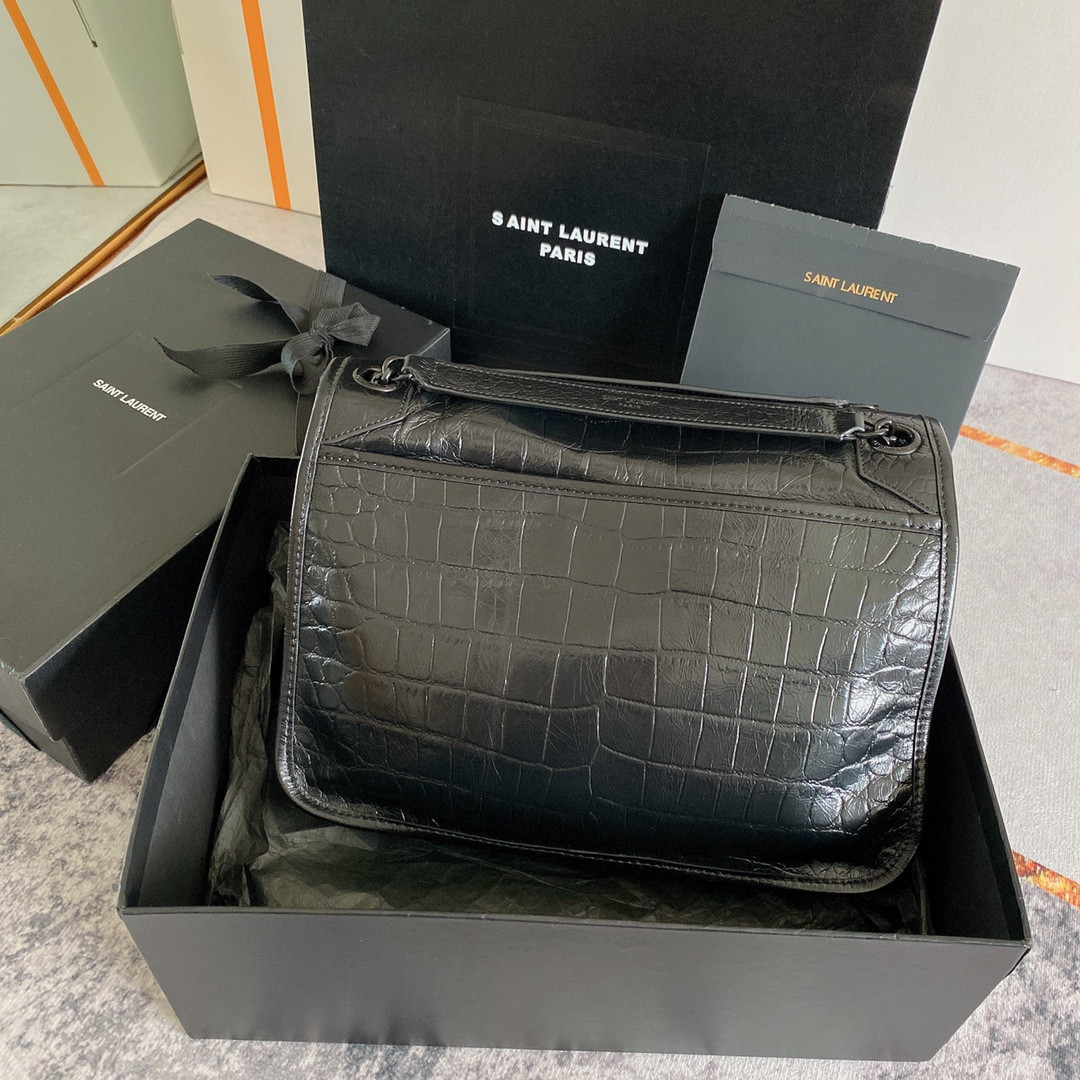 Y51 NIKI MEDIUM IN VINTAGE LEATHER 11 X 7.8 X 3.3 INCHES