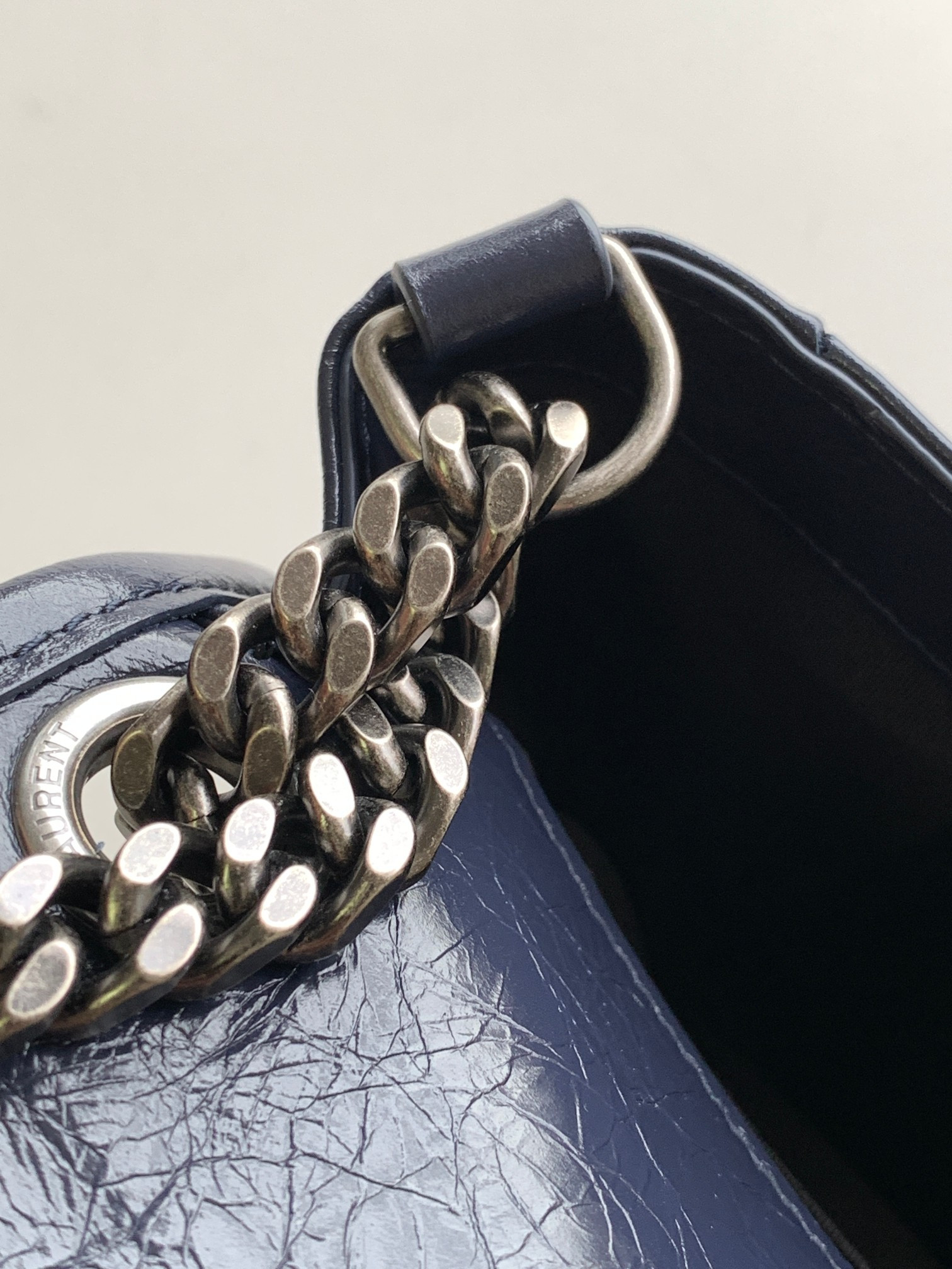 Y51 NIKI MEDIUM IN VINTAGE LEATHER navy 11 X 7.8 X 3.3 INCHES