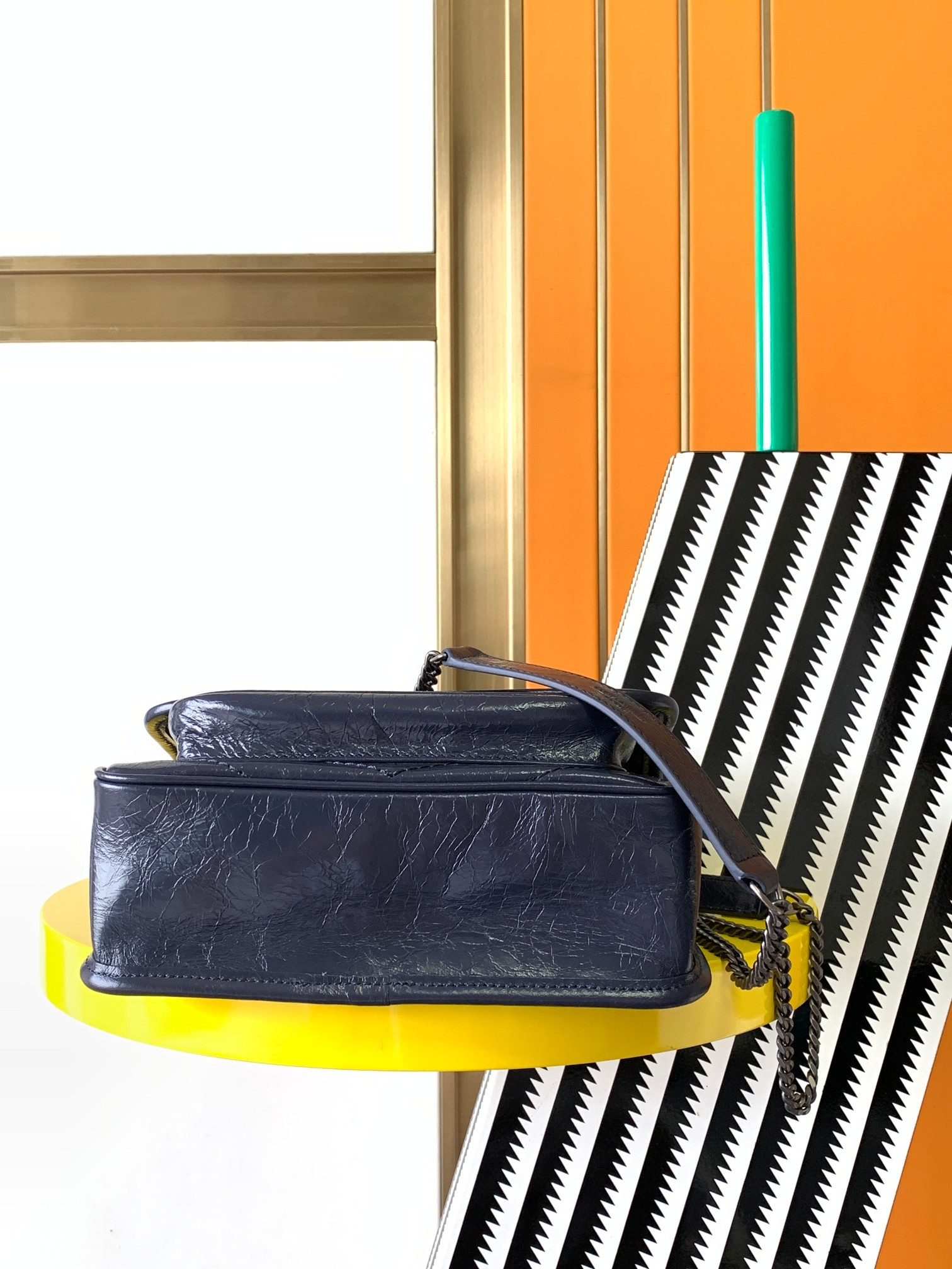 Y51 NIKI BABY IN VINTAGE LEATHER NAVY 8.2 X 6 X 2.9 INCHES