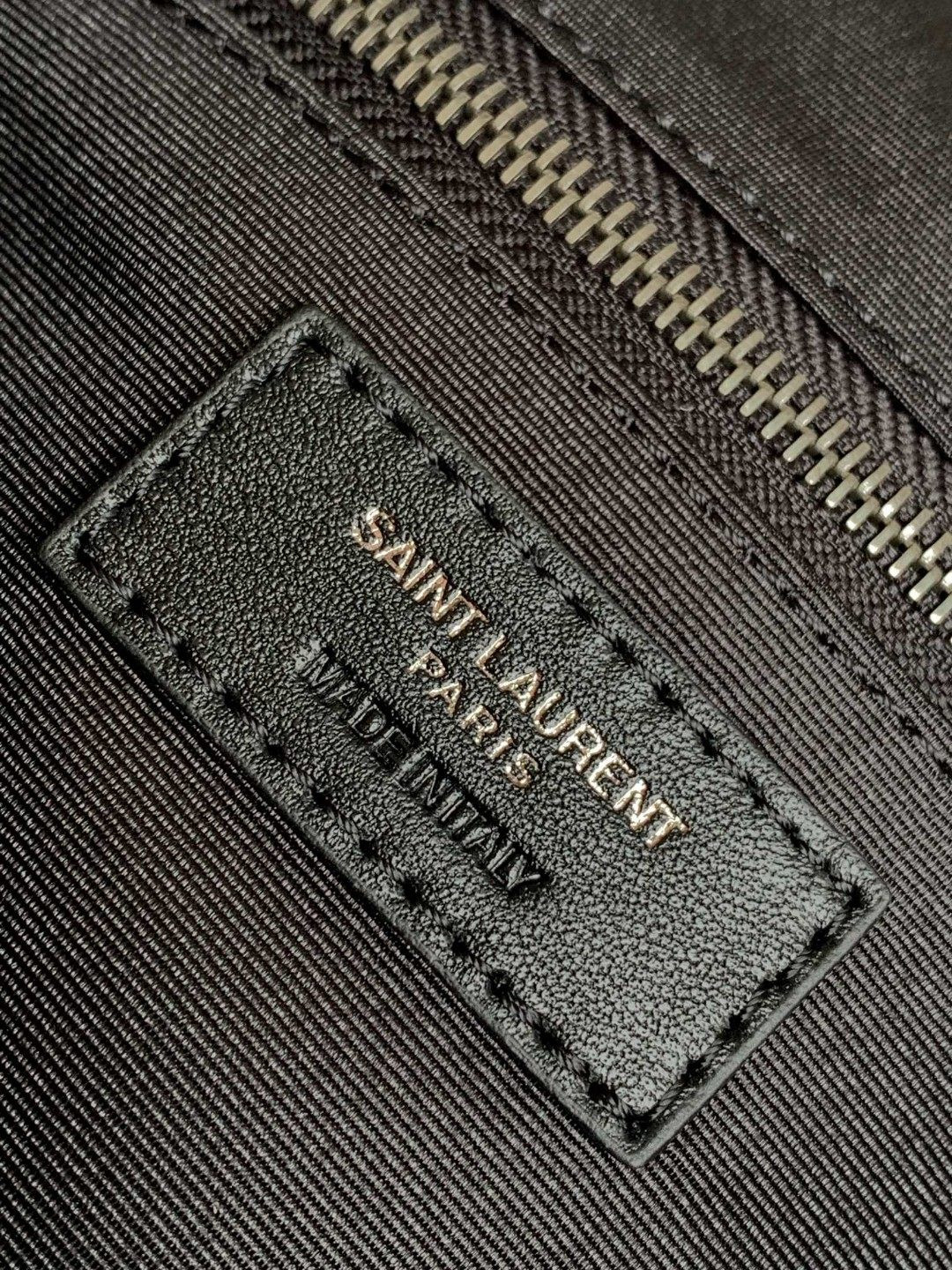 Y51 NIKI SHOPPING IN VINTAGE LEATHER GRAY 12.9 X 10.6 X 4.5 INCHES