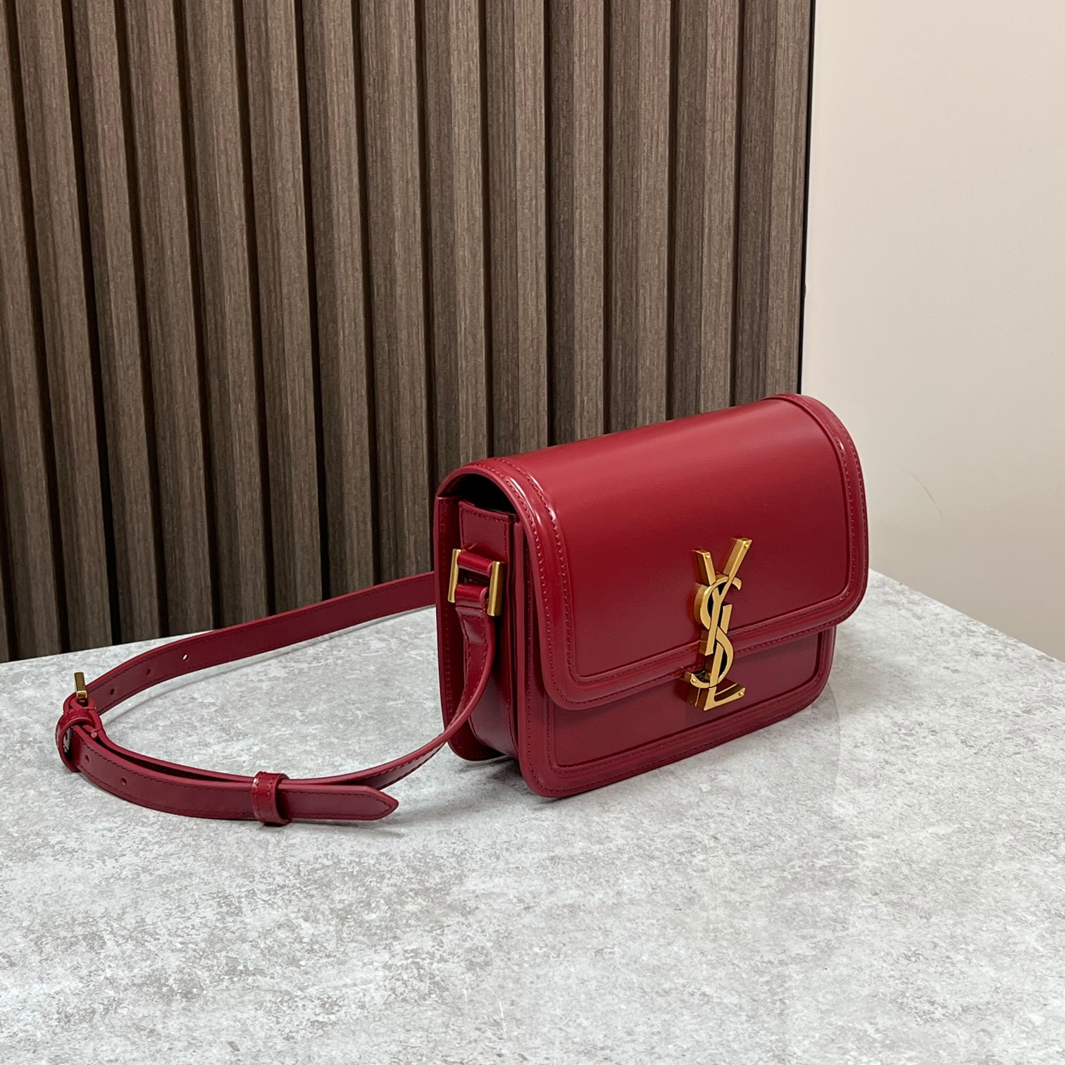 Y51 SOLFERINO SMALL SATCHEL IN BOX Sa1nt Lau*nt RED 7.4 X 5.1 X 1.9 INCHES