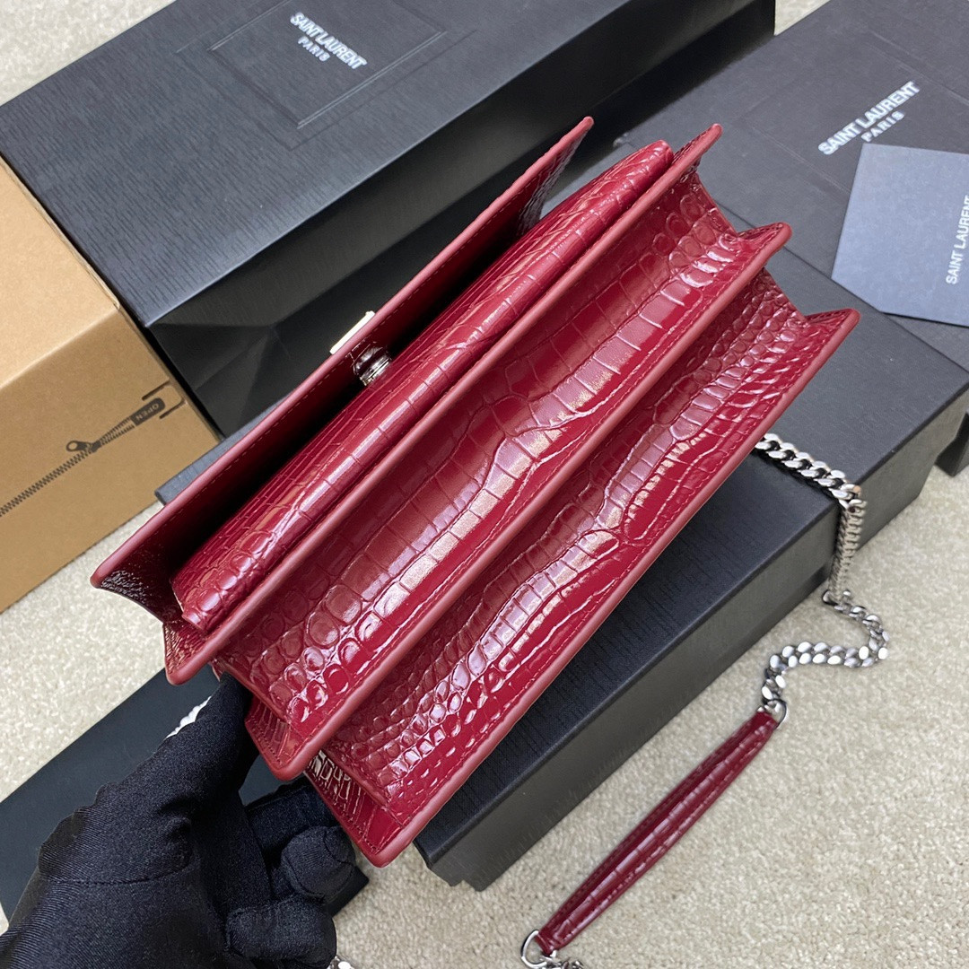 Y51 SUNSET MEDIUM IN CROCODILE-EMBOSSED LEATHER RED VELVET 8 X 6.2 X 2.5 INCHES