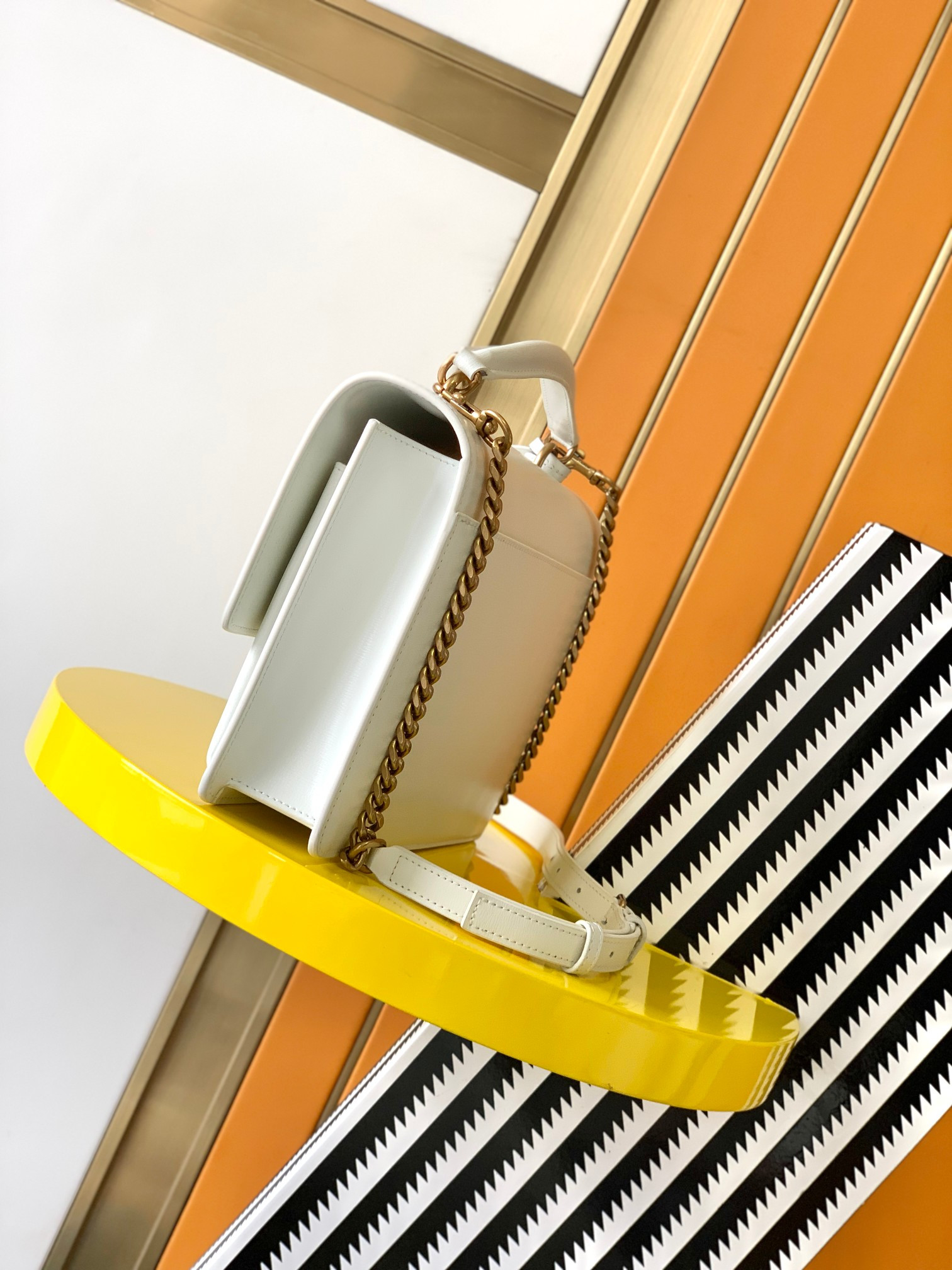 Y51 SUNSET LARGE IN SMOOTH LEATHER WHITE 10.6 X 7 X 3.1 INCHES