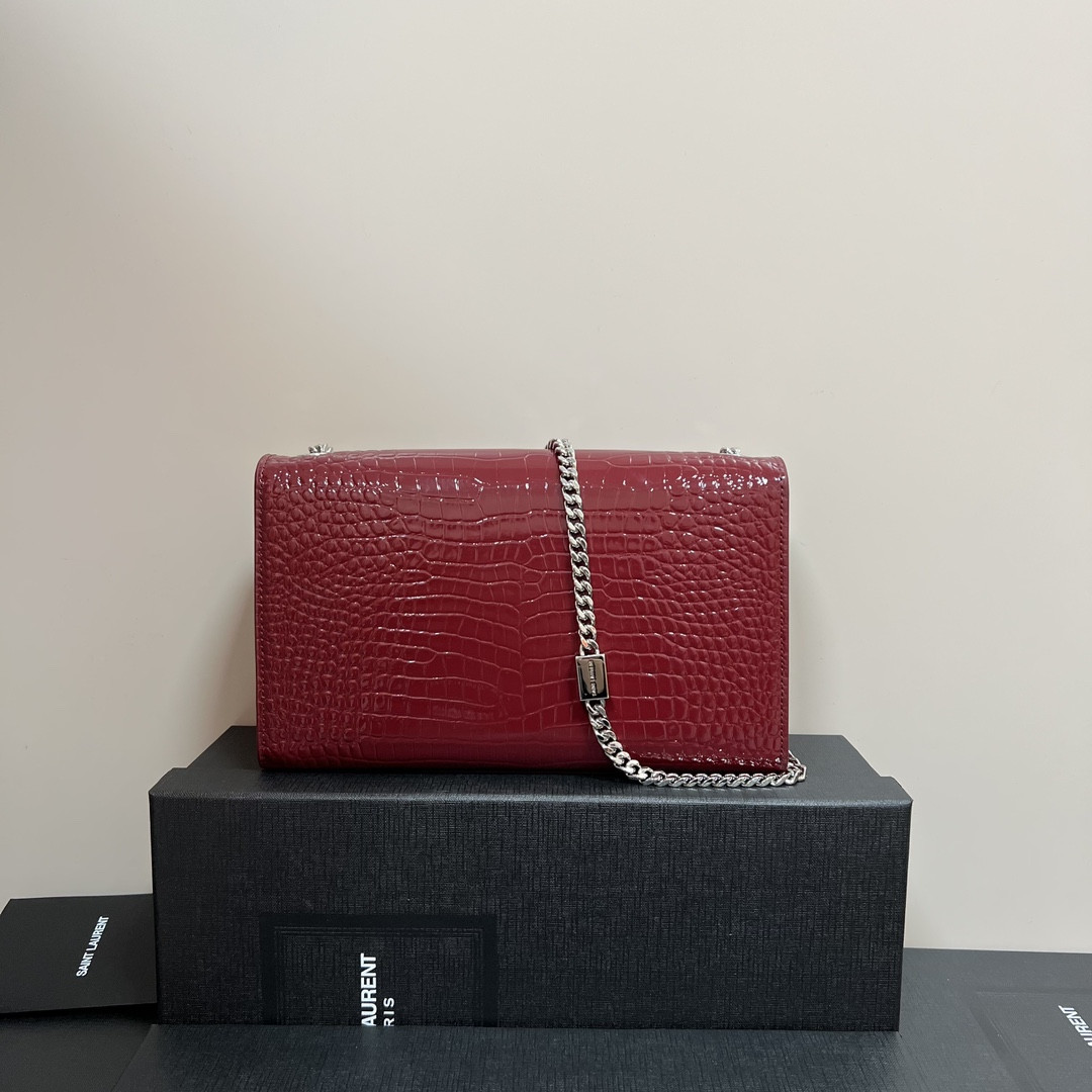 Y51 KATE MEDIUM TASSEL IN CROCODILE-EMBOSSED LEATHER RED 9.4 X 5.7 X 2.1 INCHES
