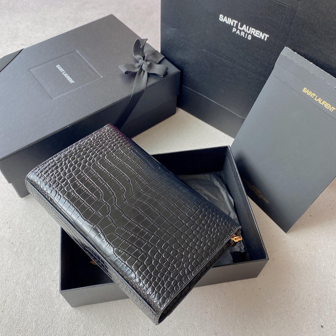 Y51 KATE MEDIUM TASSEL IN CROCODILE-EMBOSSED LEATHER BLACK 9.4 X 5.7 X 2.1 INCHES