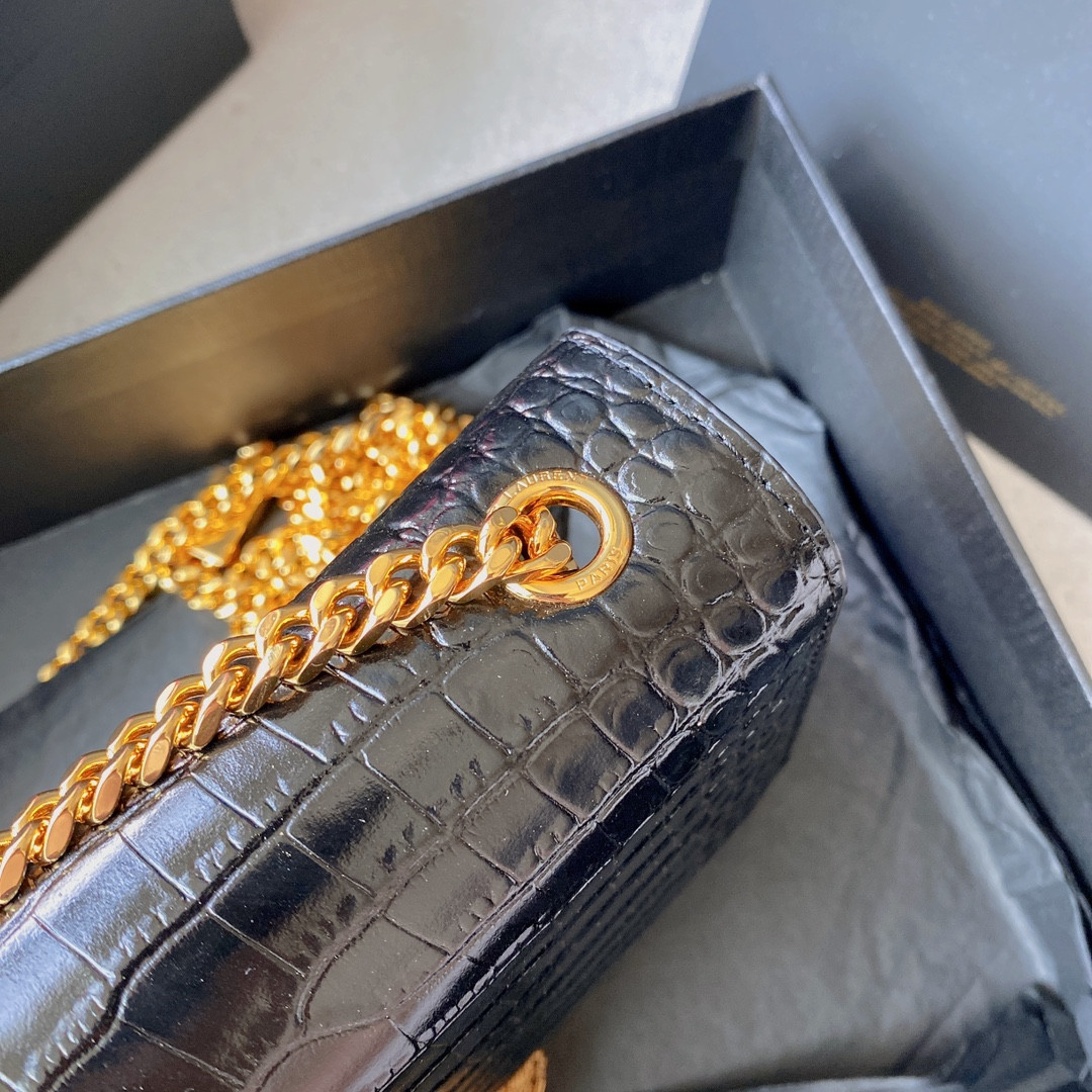 Y51 KATE SMALL IN GRAIN DE POUDRE EMBOSSED LEATHER BLACK 7.8 X 4.9 X 1.9 INCHES