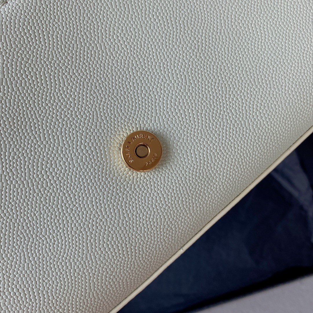 Y51 KATE SMALL IN GRAIN DE POUDRE EMBOSSED LEATHER WHITE 7.8 X 4.9 X 1.9 INCHES