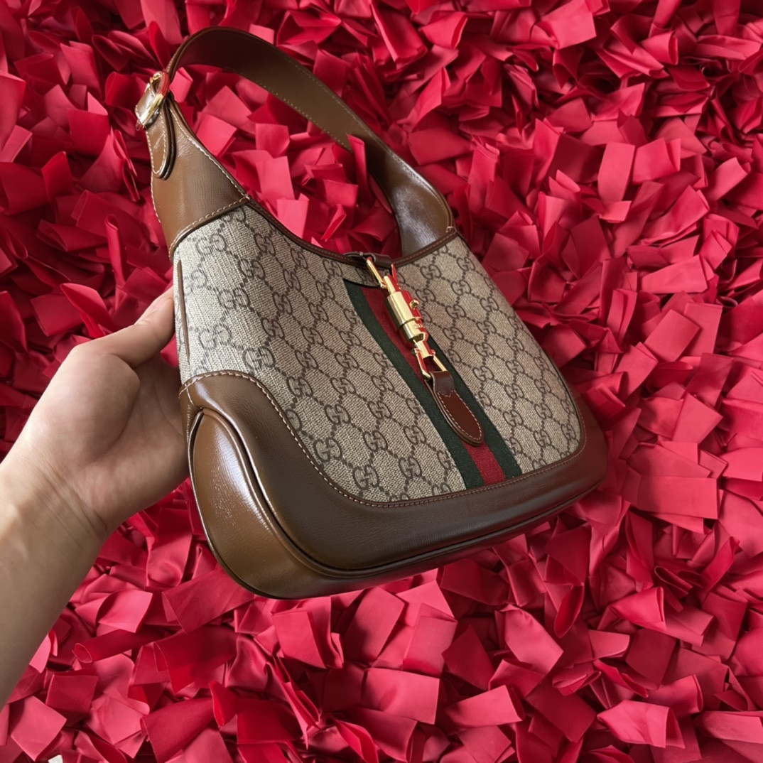 Gvc*1 JACKIE SMALL SHOULDER BAG 10.8"W x 7.5"H x 1.6"D