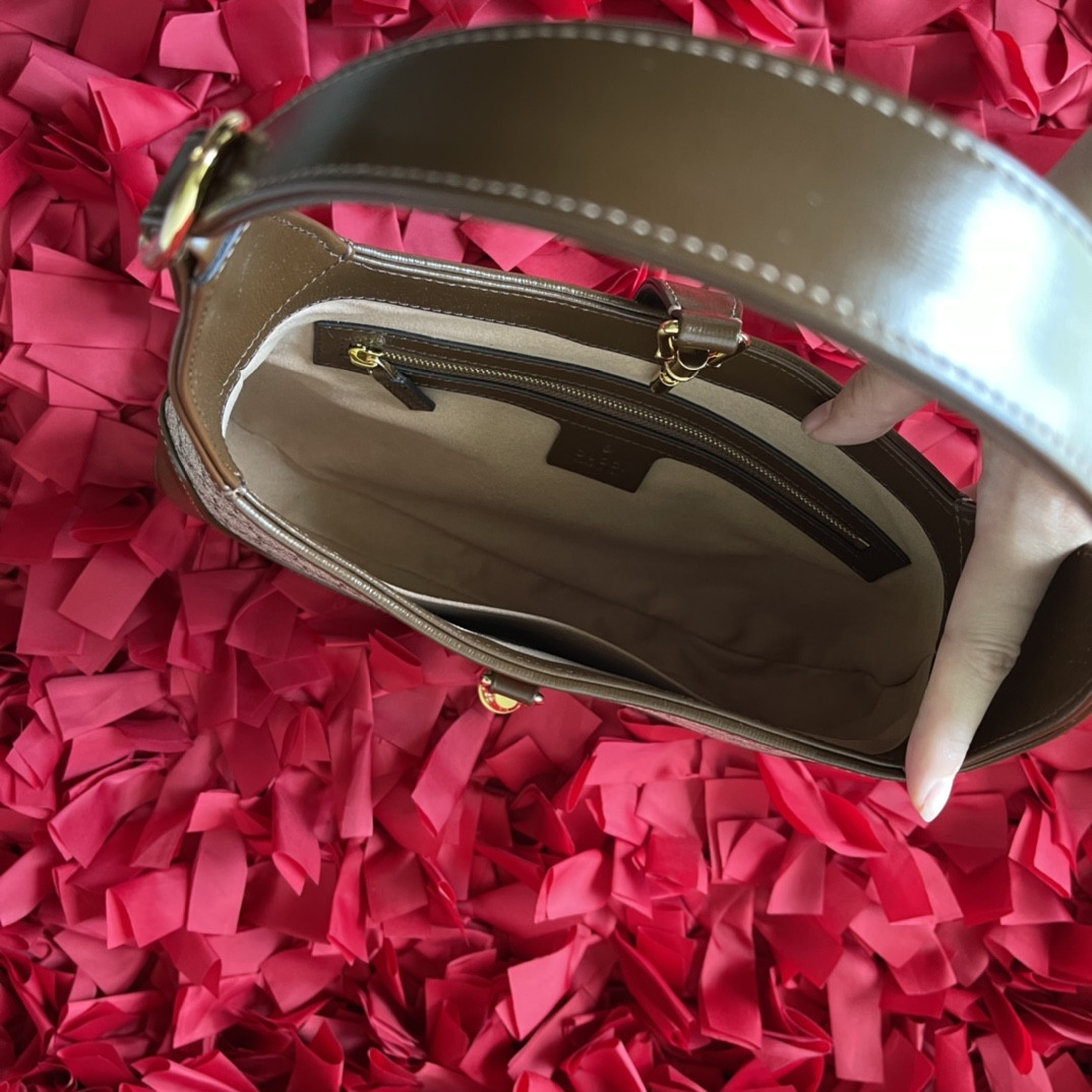 Gvc*1 JACKIE SMALL SHOULDER BAG 10.8"W x 7.5"H x 1.6"D