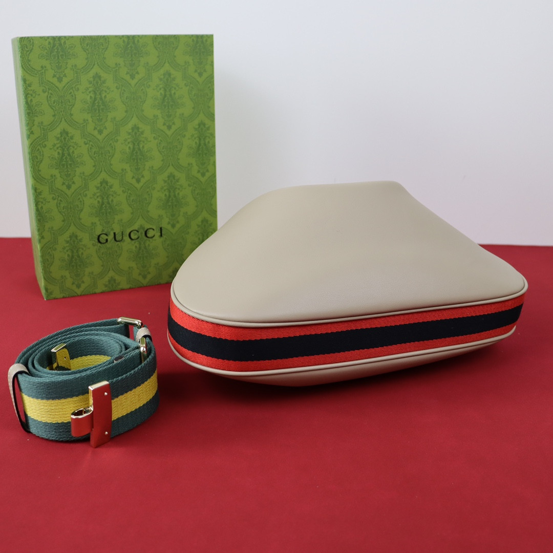 Gvc*1 ATTACHE MEDIUM SHOULDER BAG GRAY 13.8″W x 12.6″H x 2.4″D