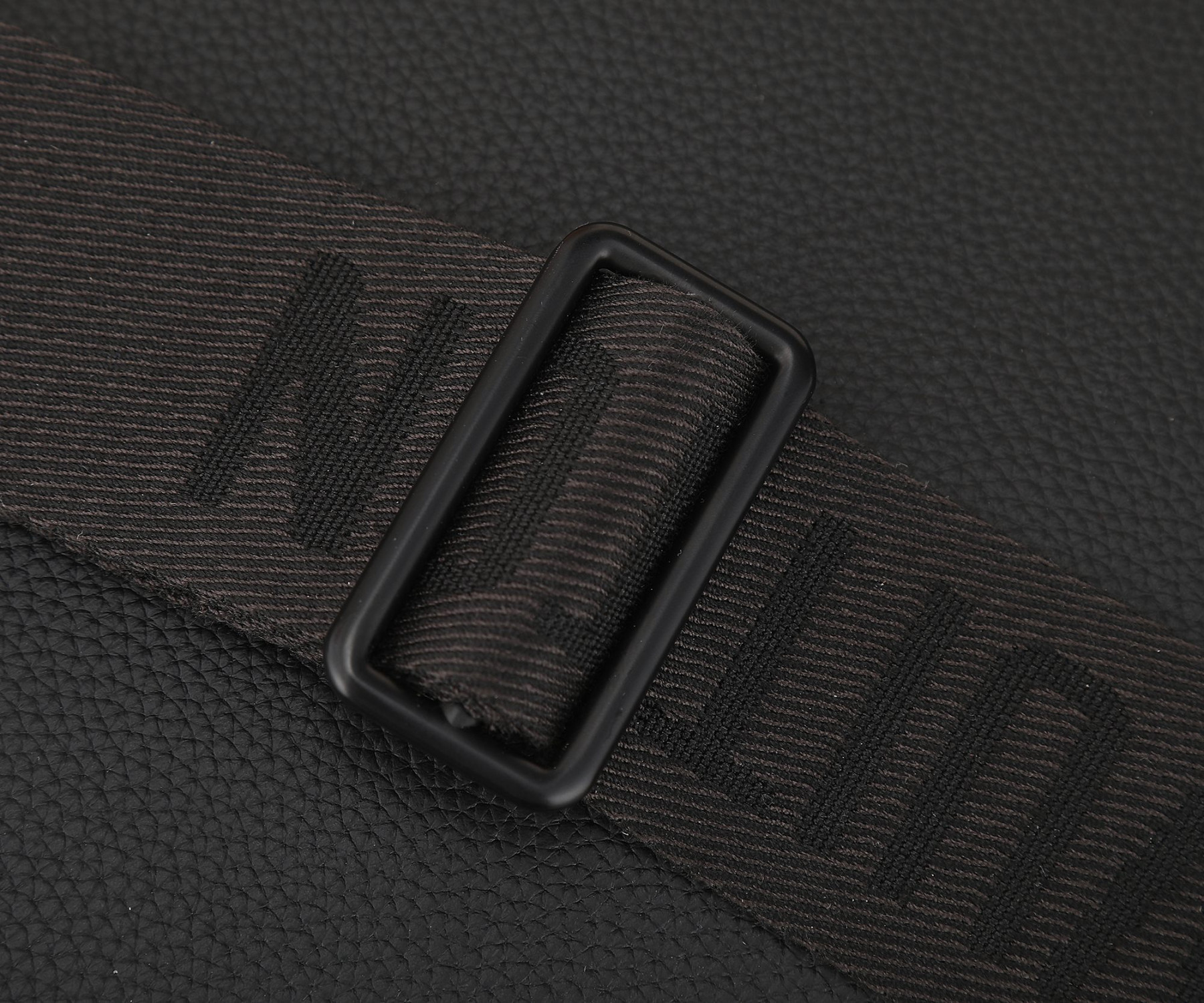 LV M23778 Pilot Briefcase 39 x 29 x 6 cm