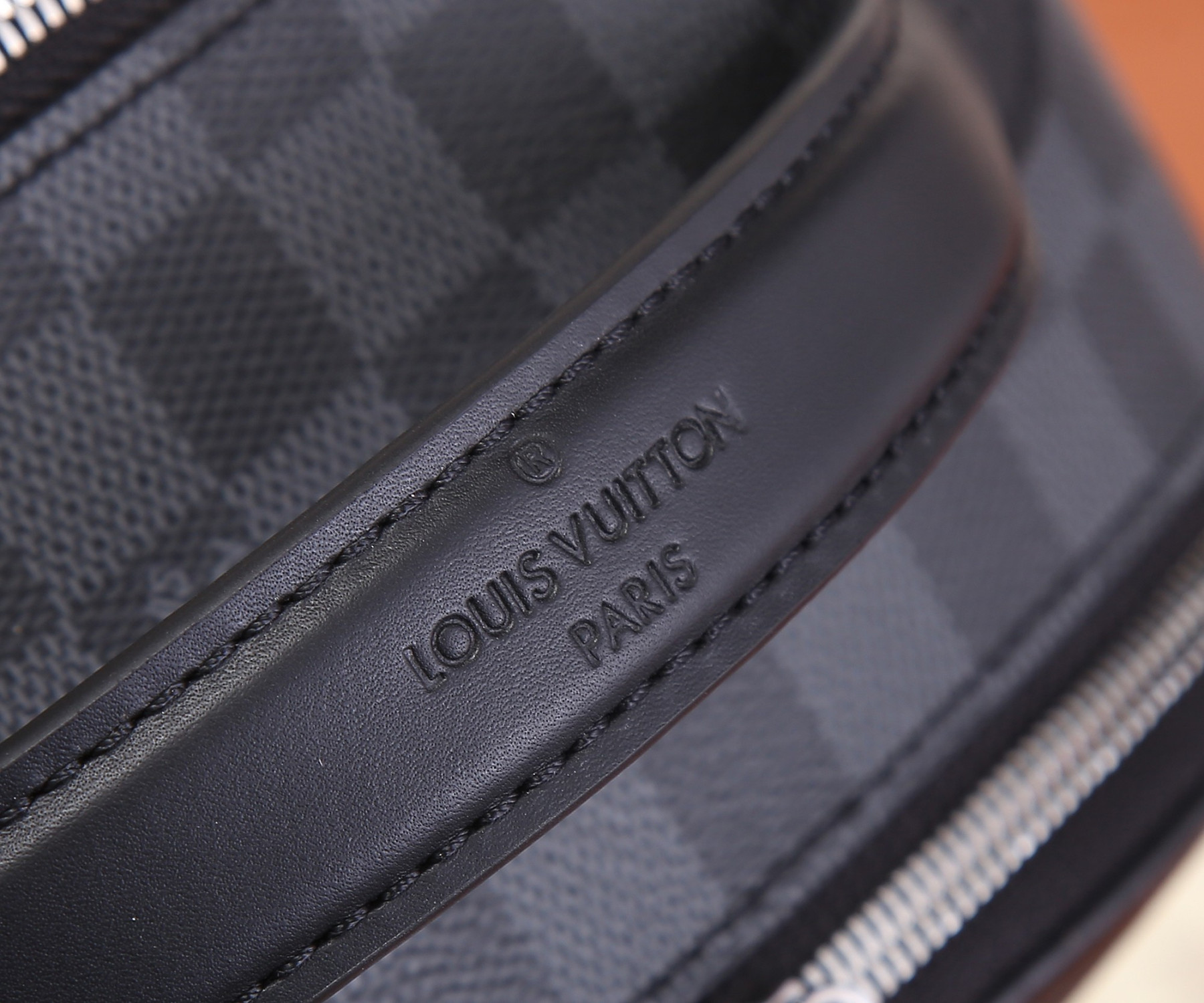 L0vis Vvtt0n N40499 Avenue Backpack 40 x 31 x 15 cm