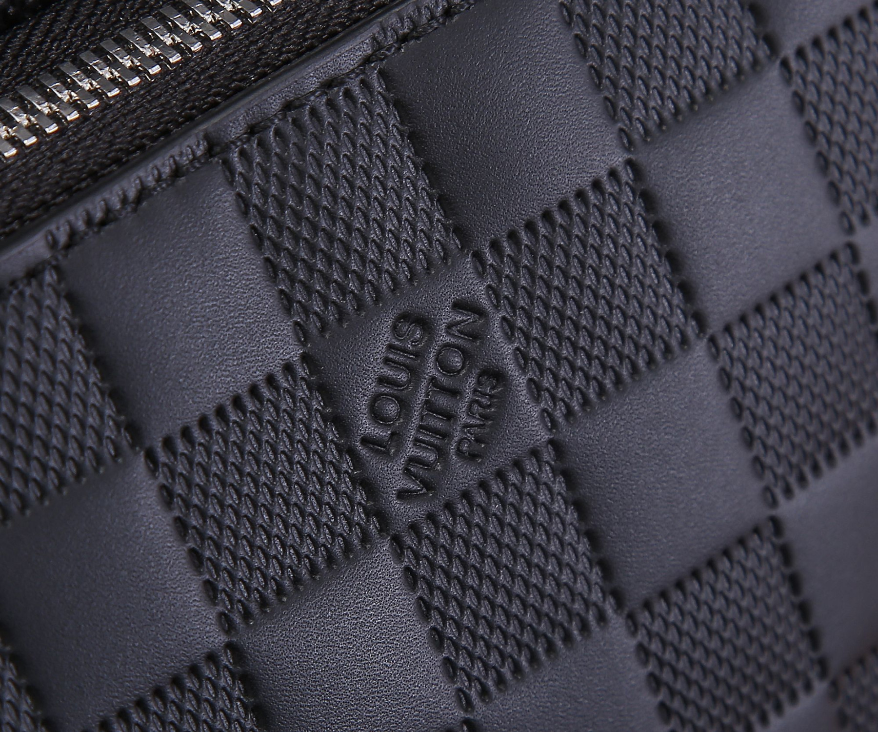 L0vis Vvtt0n N40501 Avenue Backpack 40 x 31 x 15 cm