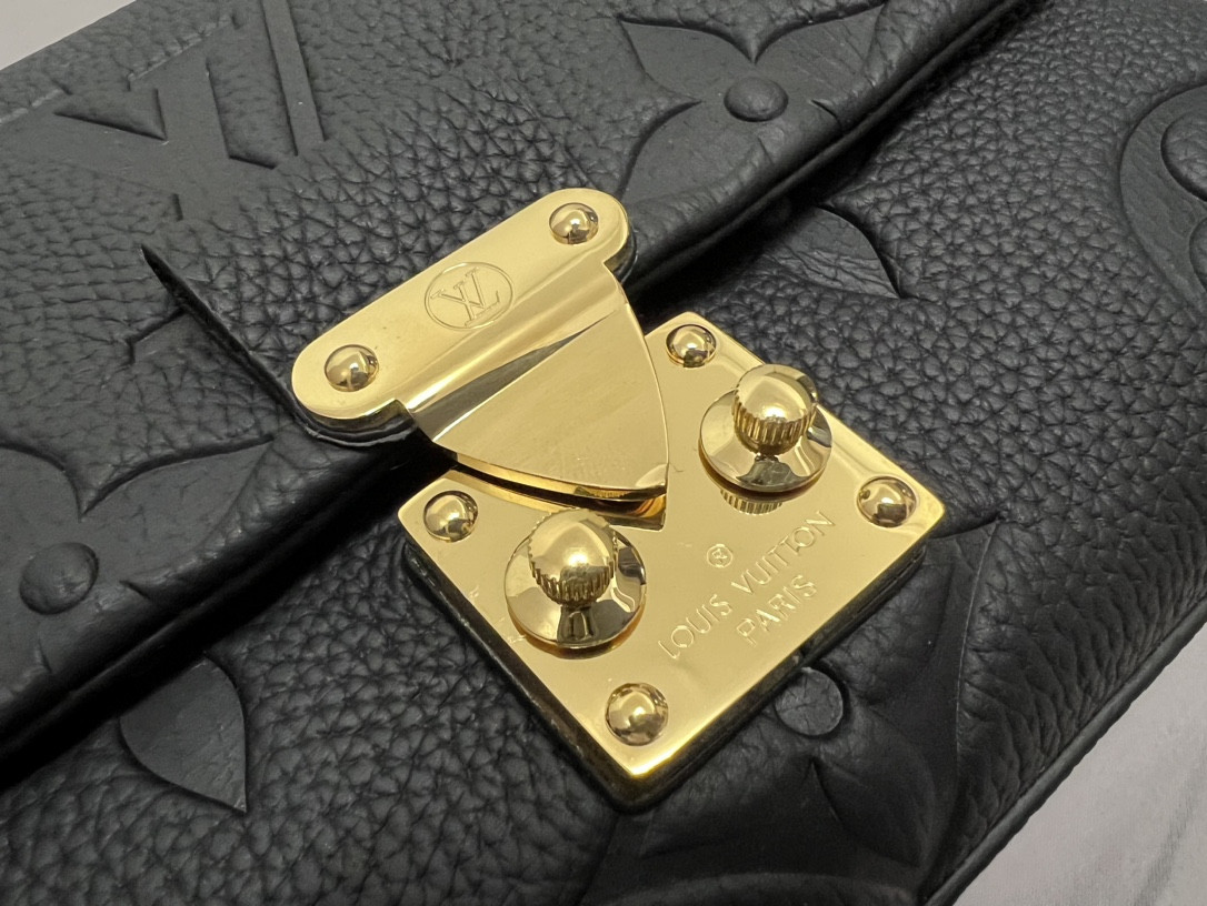 L0vis Vvtt0n M45977 Madeleine BB 9.4 x 6.7 x 3.3 inches