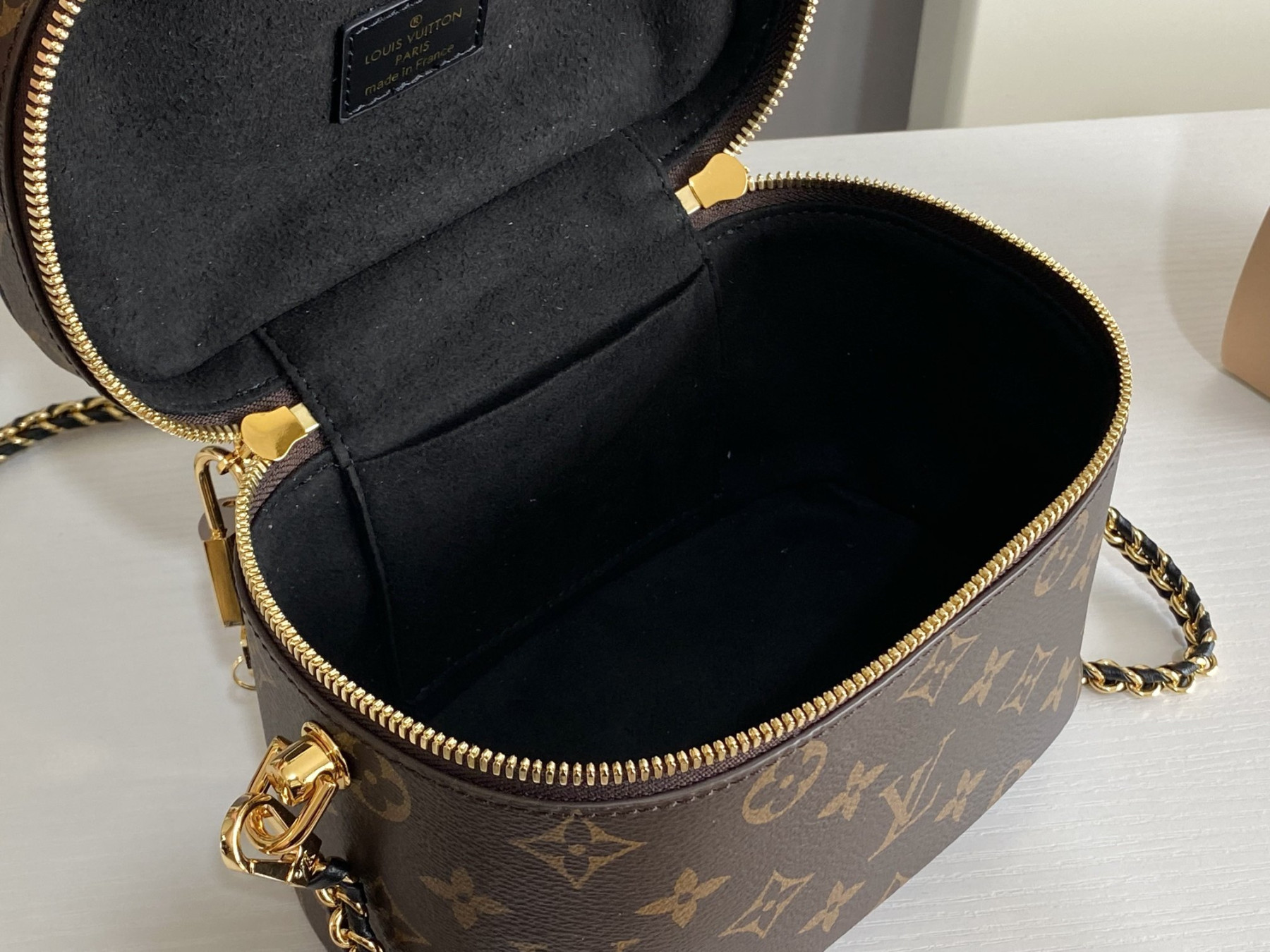 L0vis Vvtt0n M45165 Vanity PM  7.5 x 5.1 x 4.3 inches