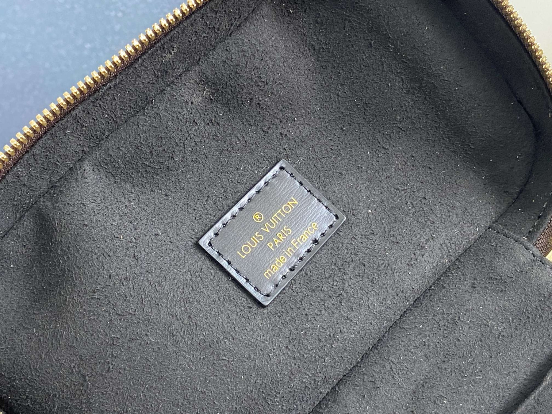 L0vis Vvtt0n M45165 Vanity PM  7.5 x 5.1 x 4.3 inches