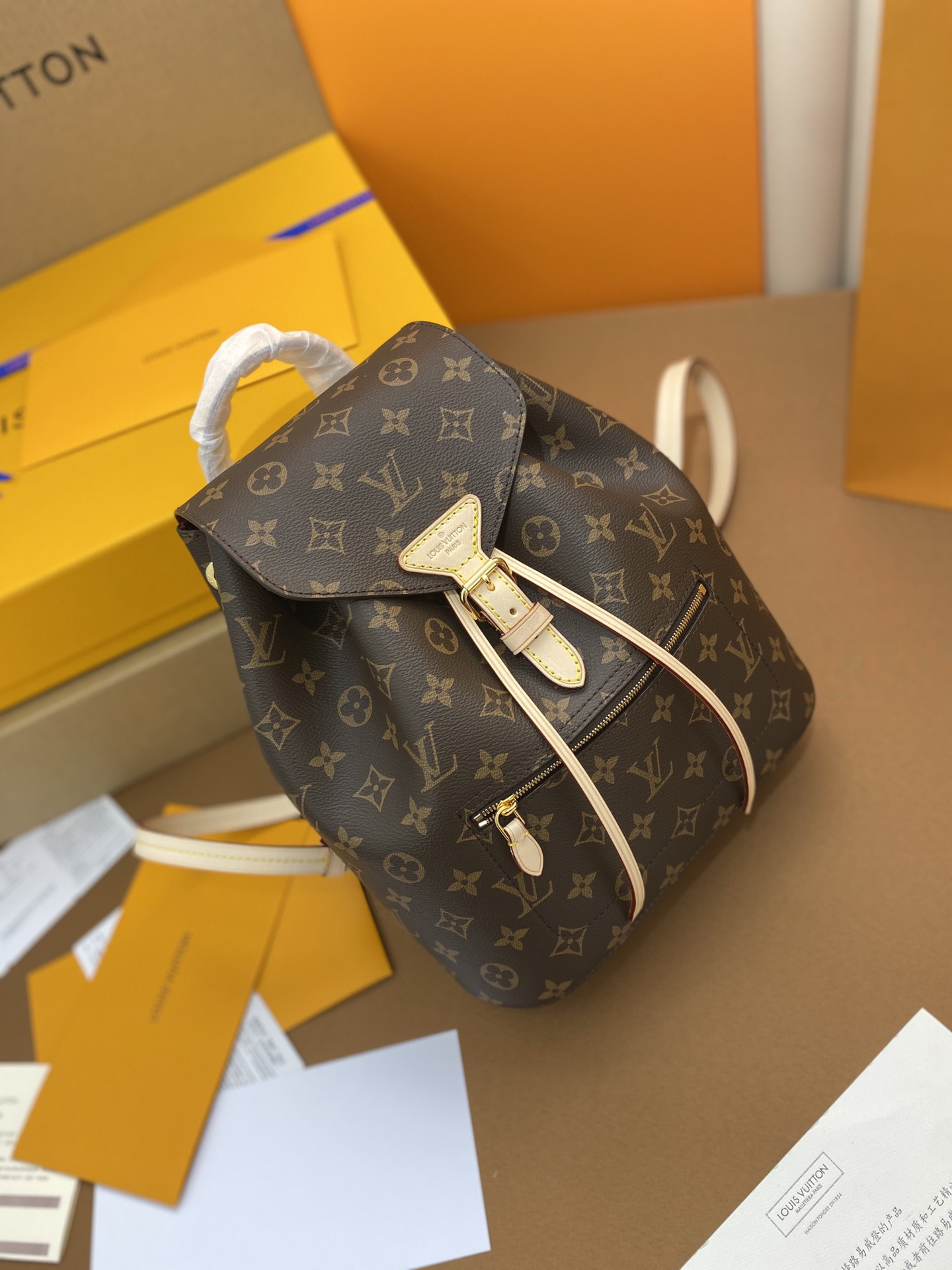 L0vis Vvtt0n M43431 MONTSOURIS 29 x 25.5 x 9 cm