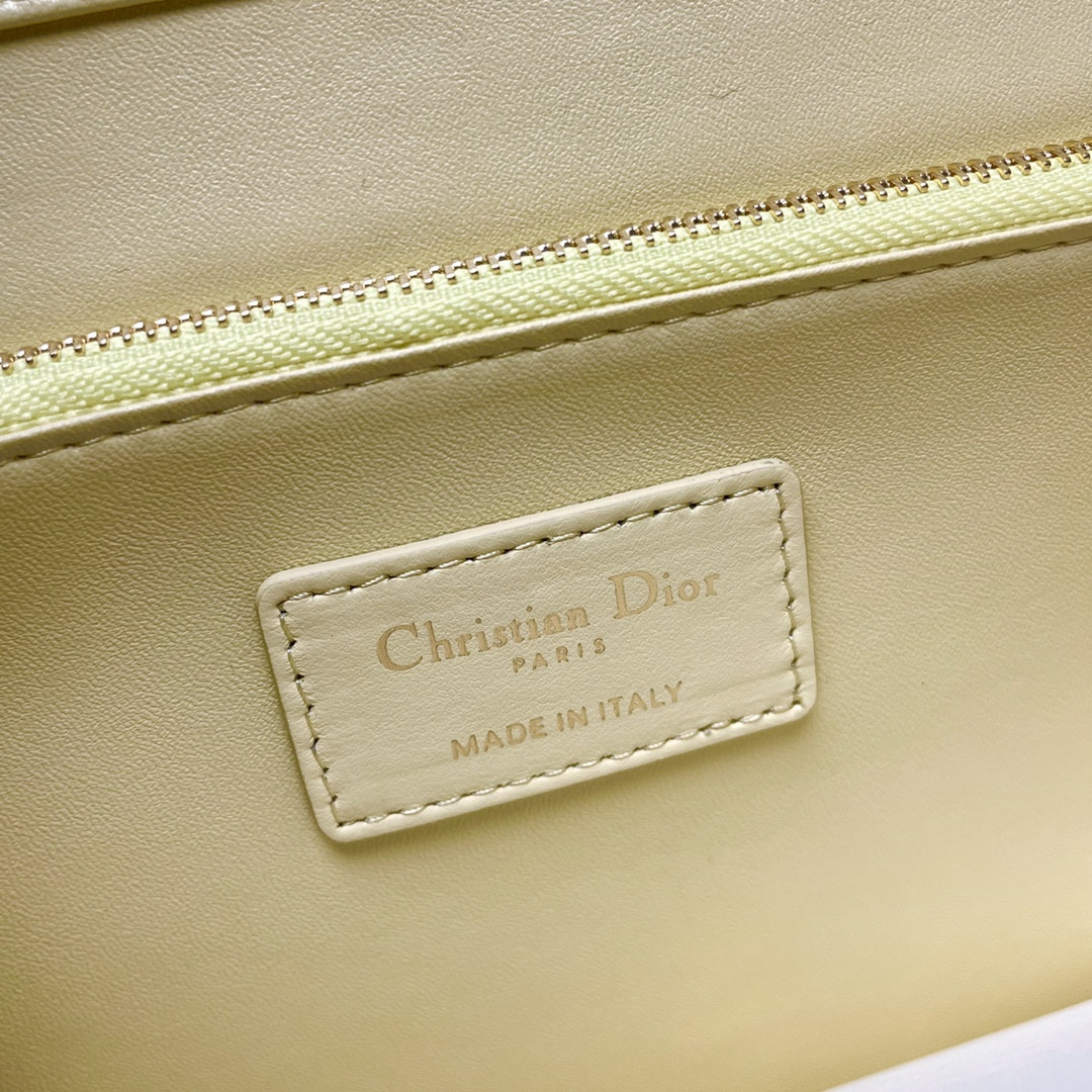 My D10r Top Handle Bag 9.5 x 5.5 x 3 inches