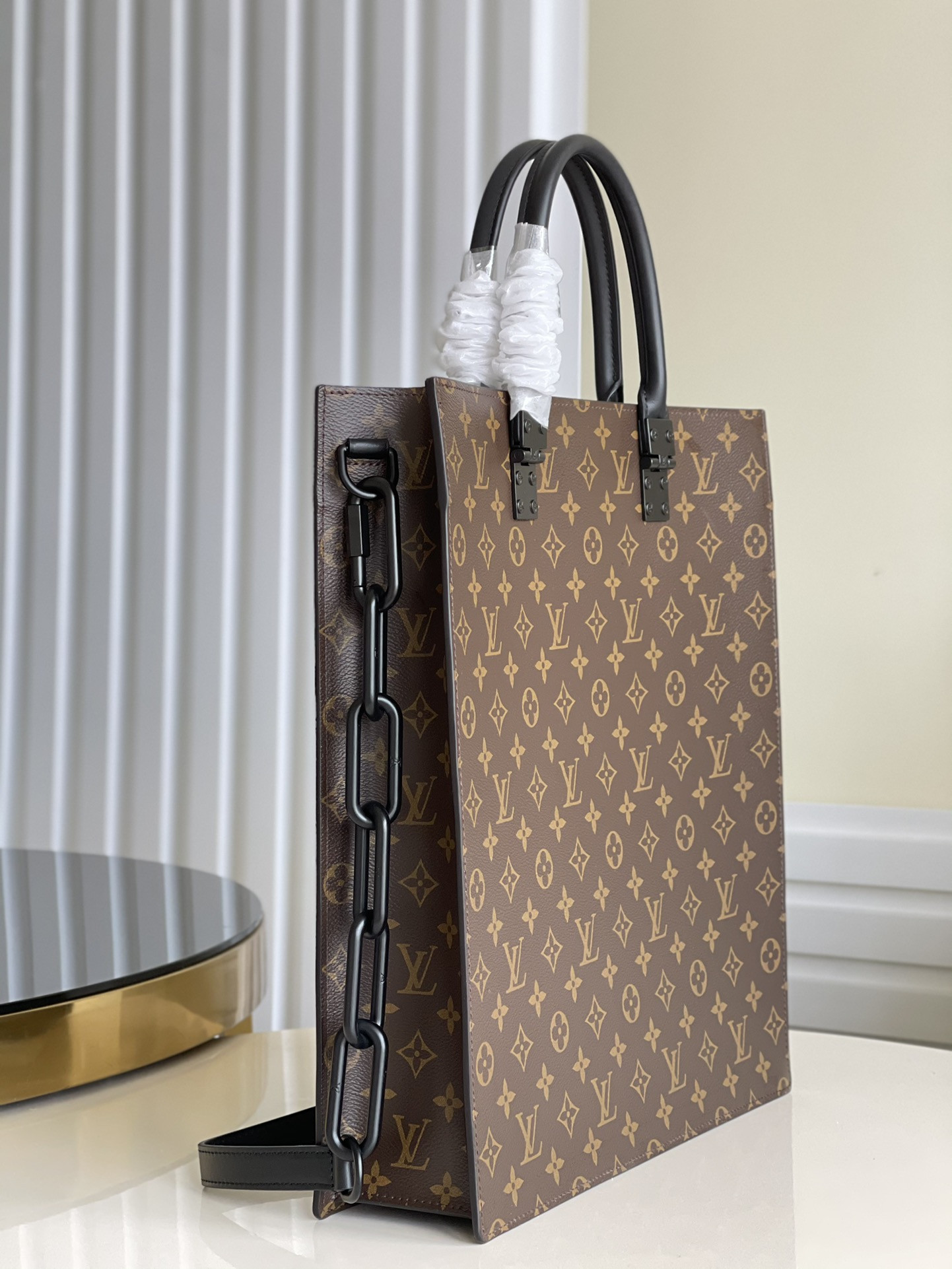 LV Virgil Abloh M44475 36 x 36 x 9 cm