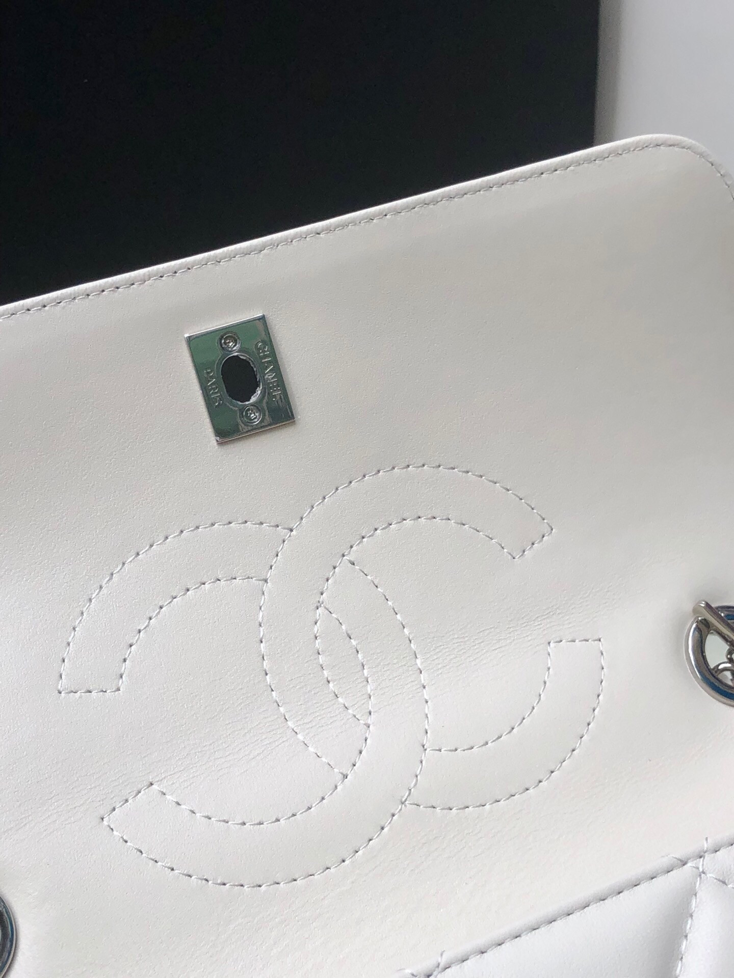 Ch**el FLAP BAG WITH TOP HANDLE 6.6 × 9.8 × 4.7 in