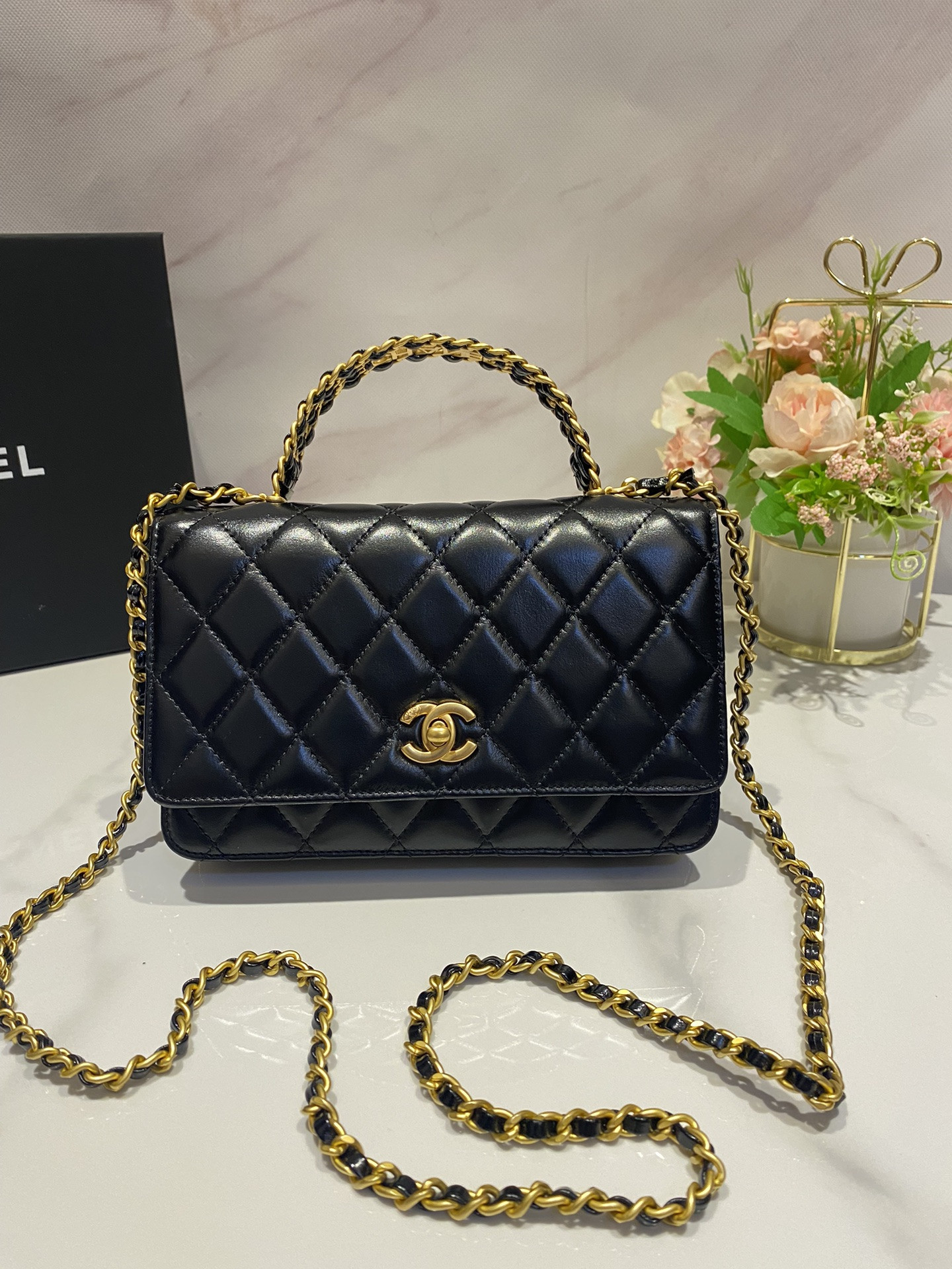 Ch**el CLASSIC WALLET ON CHAIN Rhinestone Handle BLACK 4.8 × 7.5 × 1.4 in