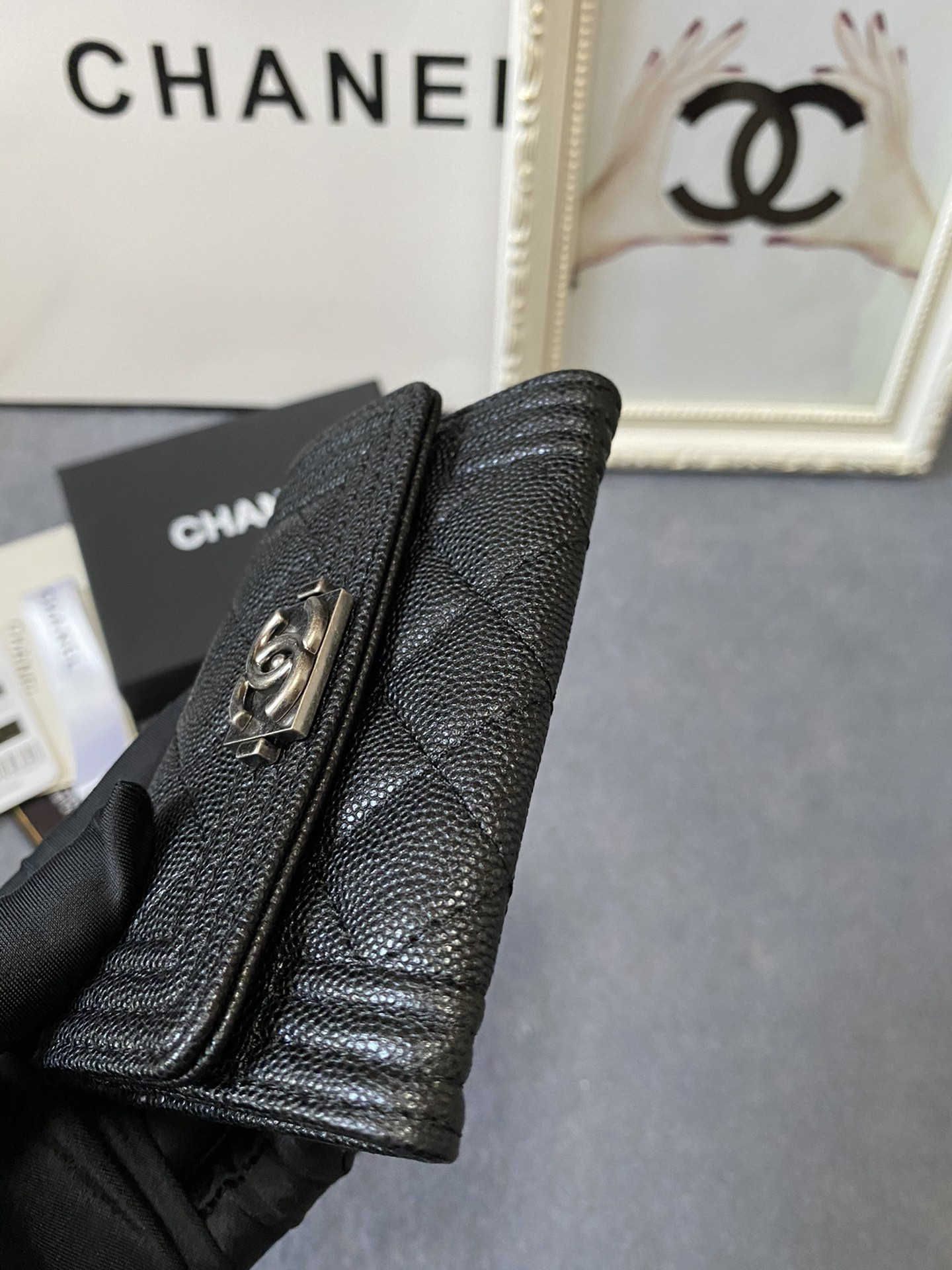 Ch**el FLAP WALLET 12-7CM
