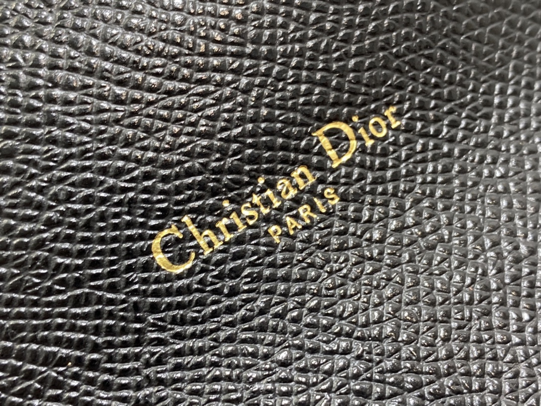 D10r CARD HOLDER 12-10-5CM