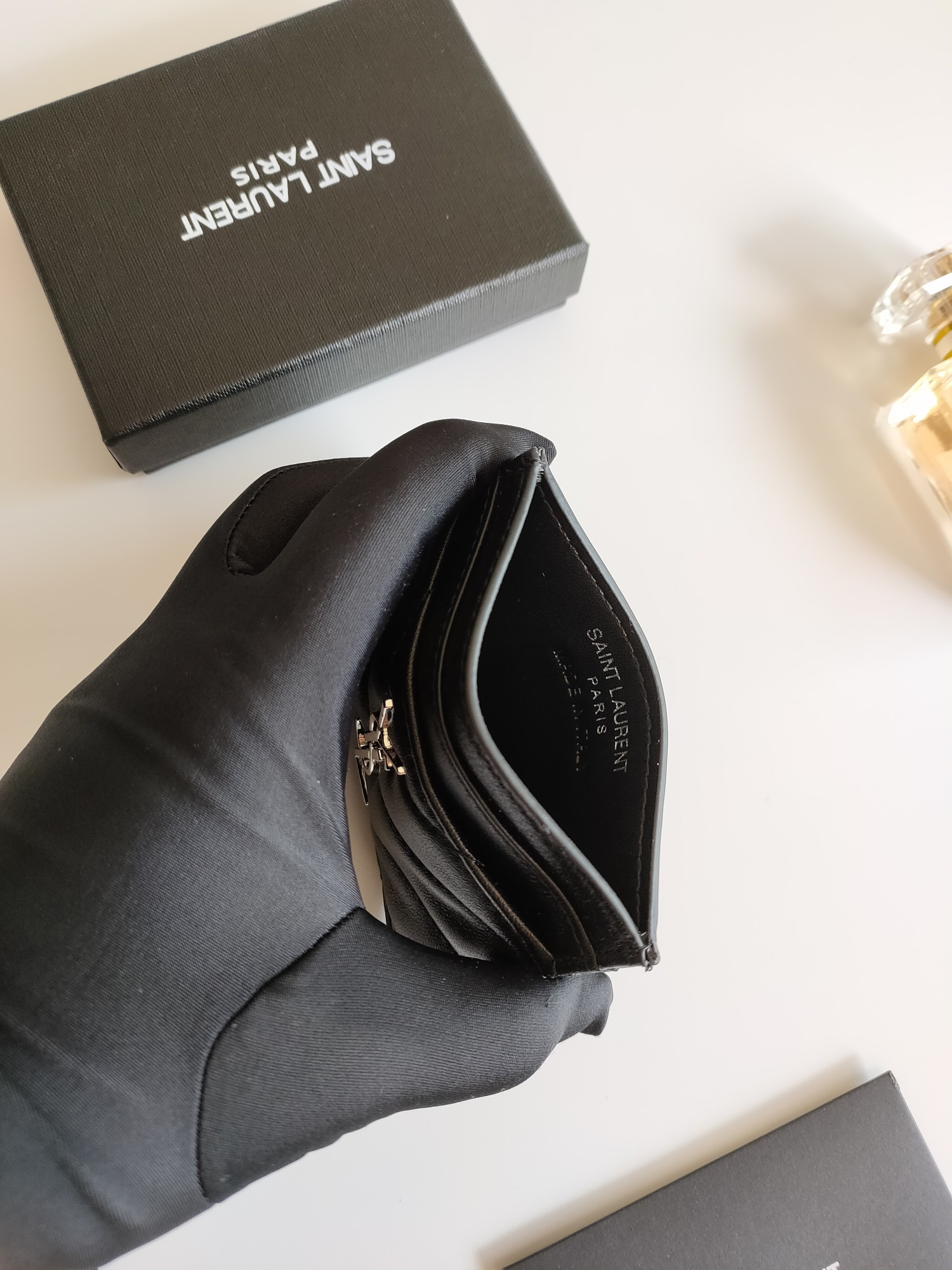 Y51 CARD HOLDER 10.5×7.5×0.5cm