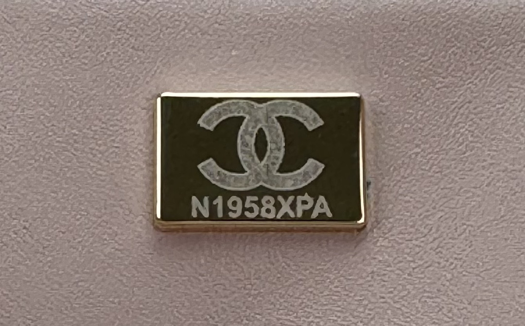 Ch**el CLASSIC 11.12 HANDBAG  4.7 × 7.8 × 2.3 in