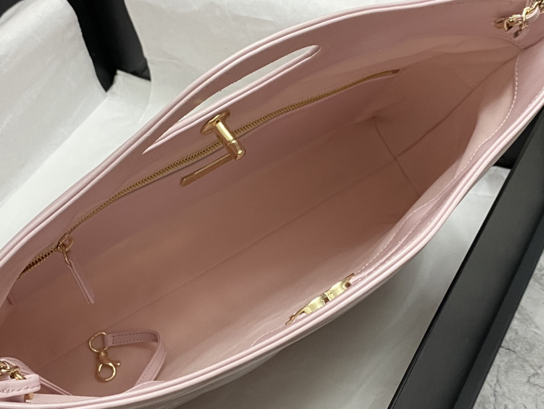 Ch**el  SHOPPING BAG Shiny Lambskin & Gold-Tone Metal 35x39x8cm