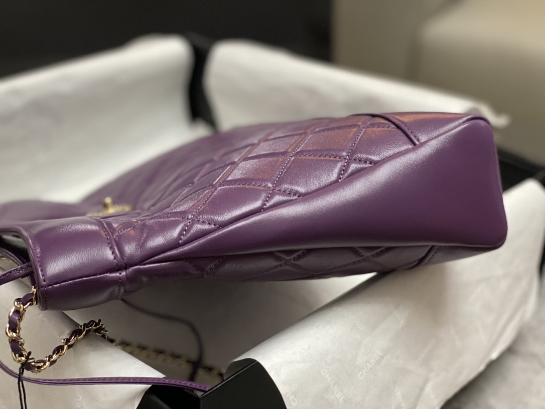 Ch**el  SHOPPING BAG Shiny Lambskin & Gold-Tone Metal 35x39x8cm