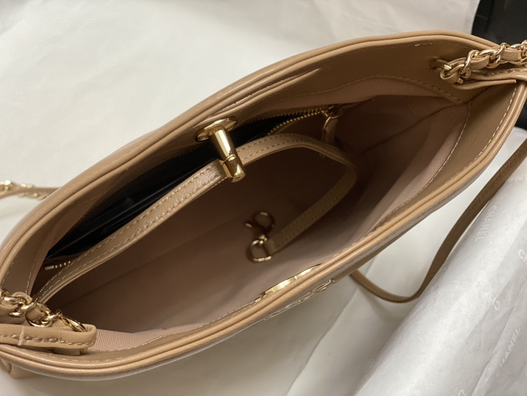 Ch**el MINI SHOPPING BAG Shiny Lambskin & Gold-Tone Metal 22x23x5.5cm