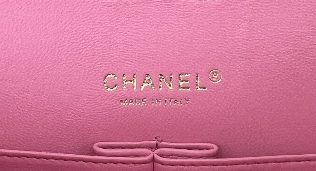 Ch**el CLASSIC 11.12 HANDBAG Tweed & Gold-Tone Metal 6 × 9.9 × 2.5 in