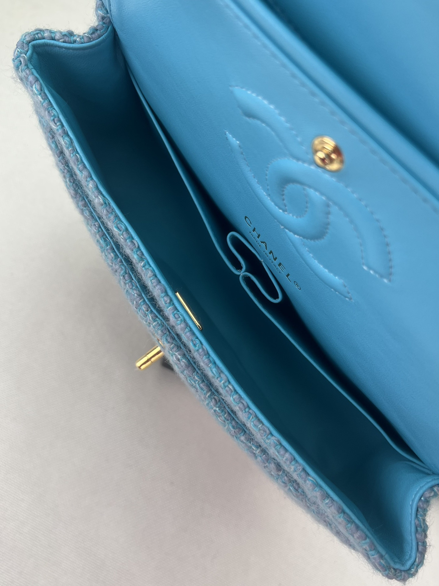 Ch**el CLASSIC 11.12 HANDBAG  Tweed & Gold-Tone Metal 6 × 9.9 × 2.5 in