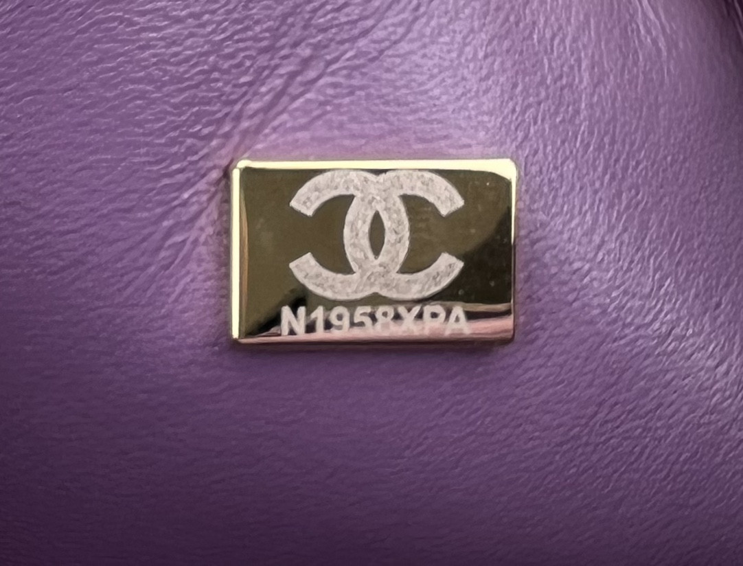 Ch**el CLASSIC 11.12 HANDBAG Tweed & Gold-Tone Metal   6 × 9.9 × 2.5 in