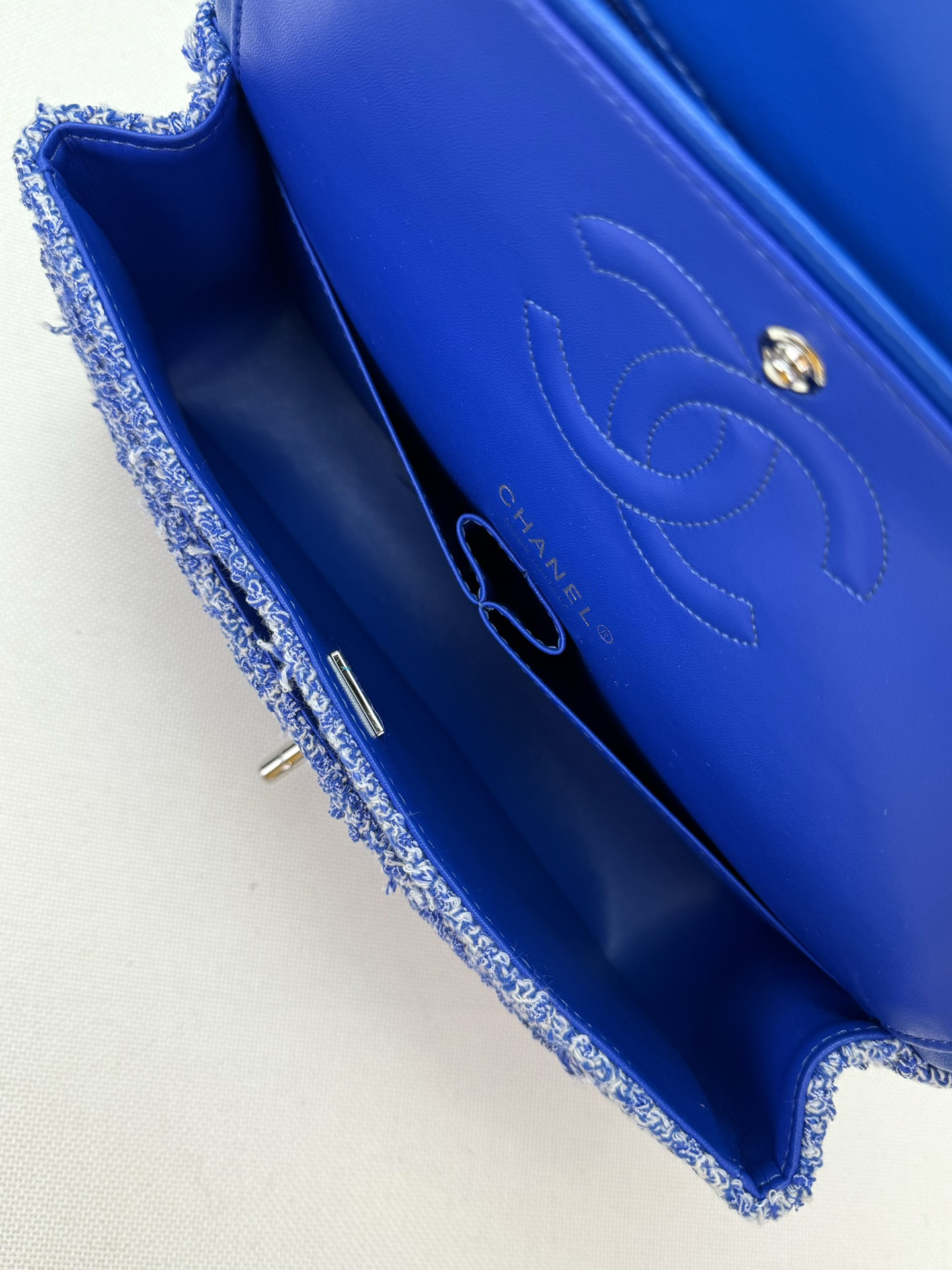 CHANEL CLASSIC 11.12 HANDBAG Tweed & Silver-Tone Metal 6 × 9.9 × 2.5 in