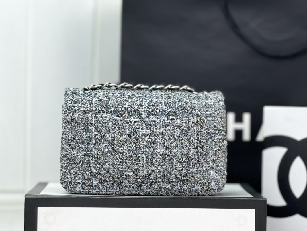 Ch**el MINI CLASSIC 11.12 HANDBAG Tweed & Silver-Tone Metal 4.7 × 7.8 × 2.3 in