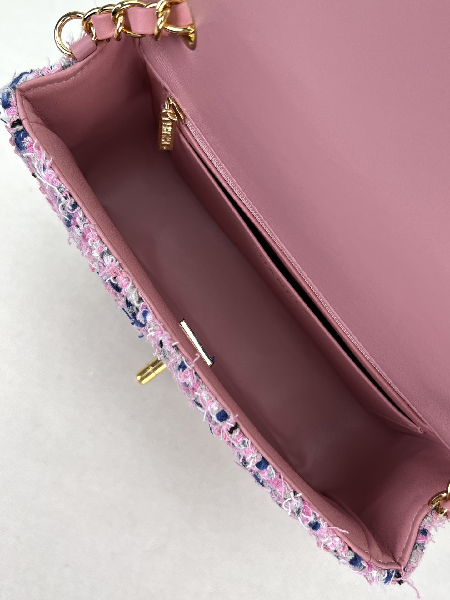 Ch**el MINI CLASSIC 11.12 HANDBAG Tweed & Gold-Tone Metal 4.7 × 7.8 × 2.3 in