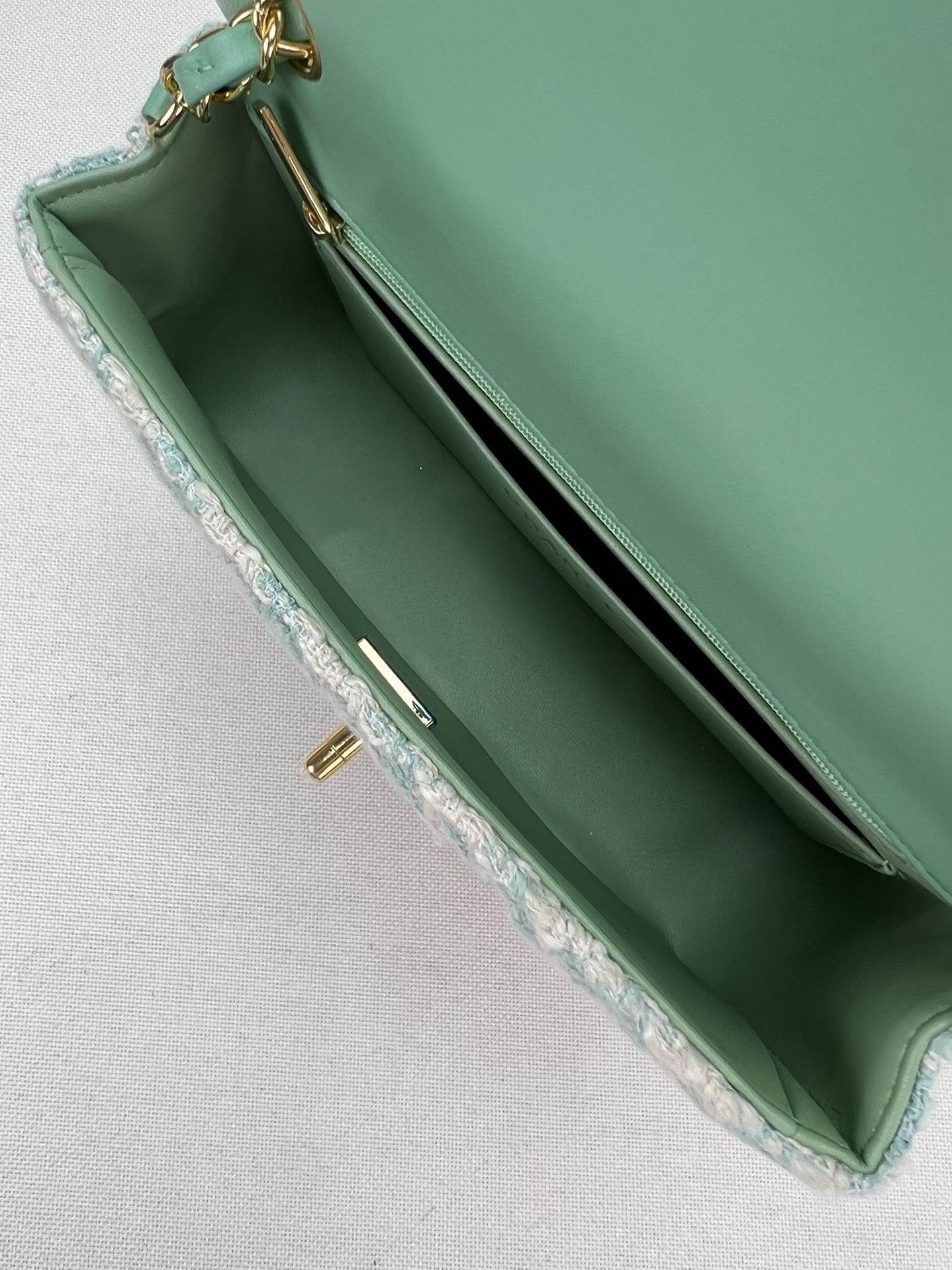 Ch**el MINI CLASSIC 11.12 HANDBAG Tweed & Gold-Tone Metal 4.7 × 7.8 × 2.3 in