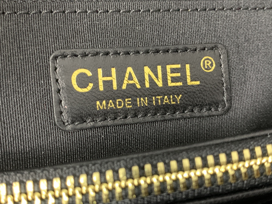 Ch**el GST Lambskin LEATHER HARDWARE  24X33X13CM