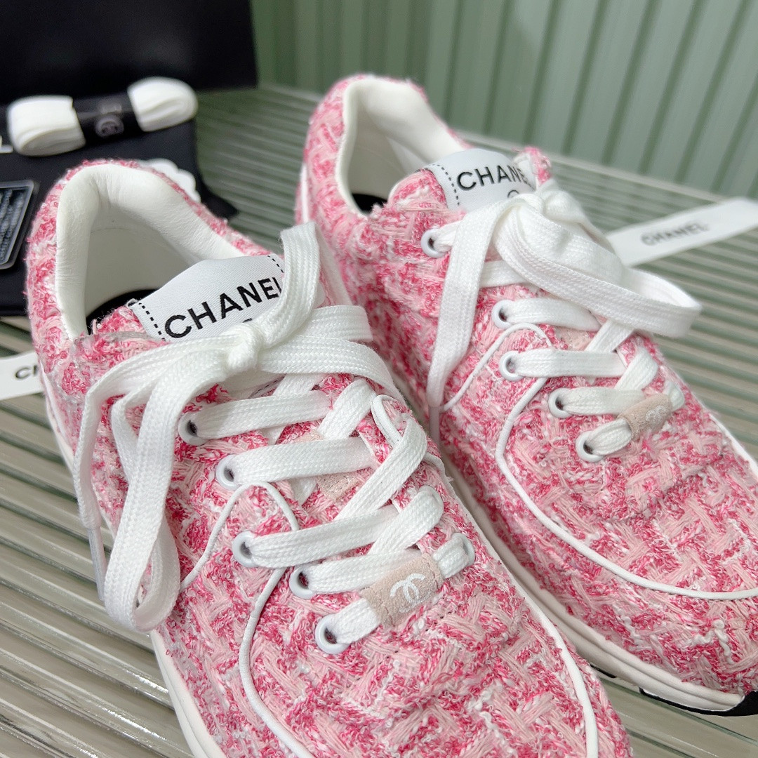 UA Ch**el SNEAKERS Tweed