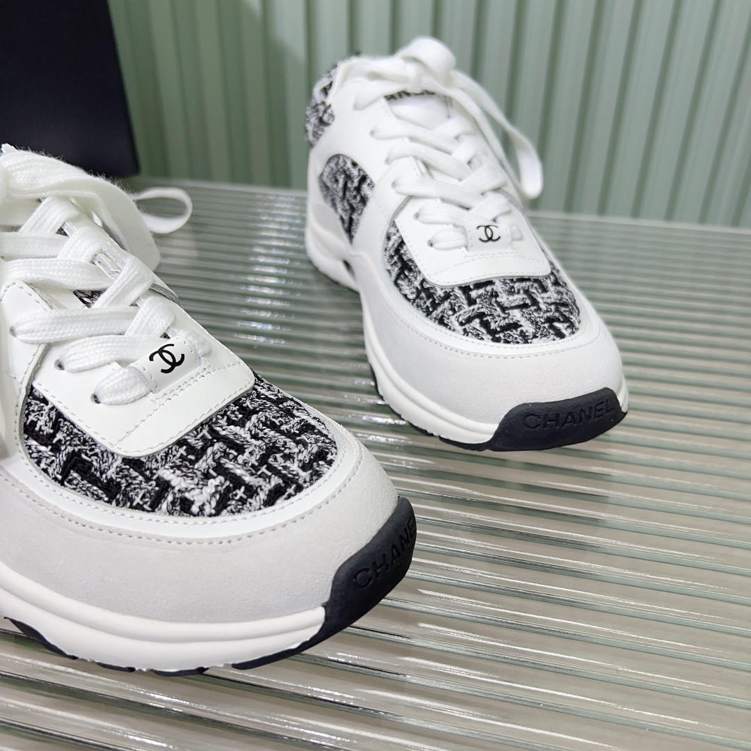 UA Ch**el SNEAKERS Tweed