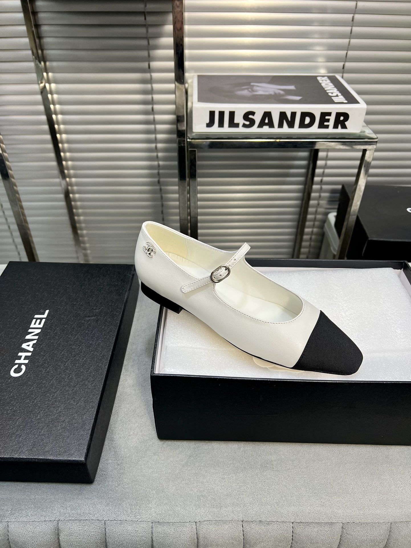 UA Ch**el MARY JANES  Lambskin