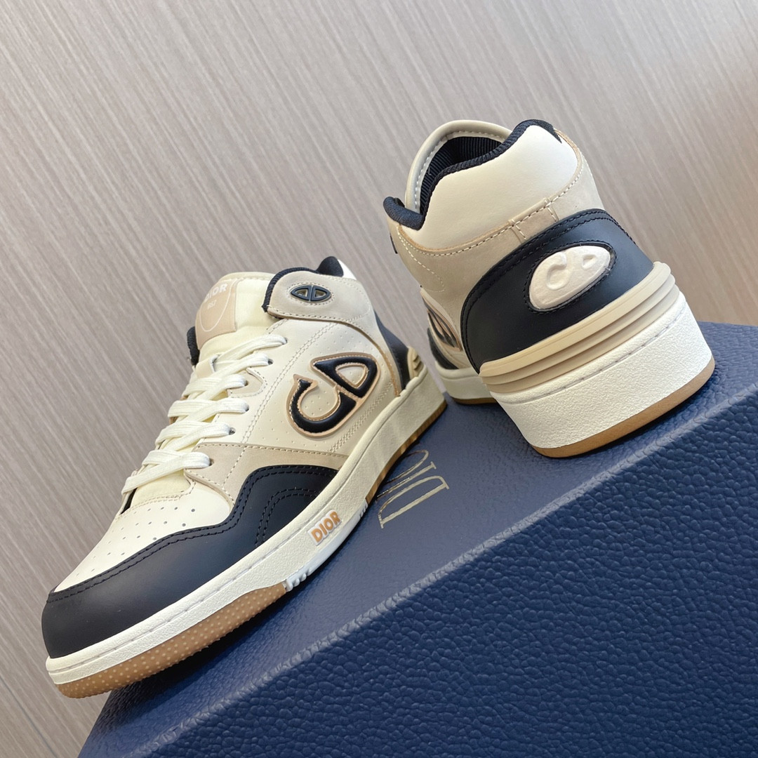 UA D10r B57 Mid-Top Sneaker